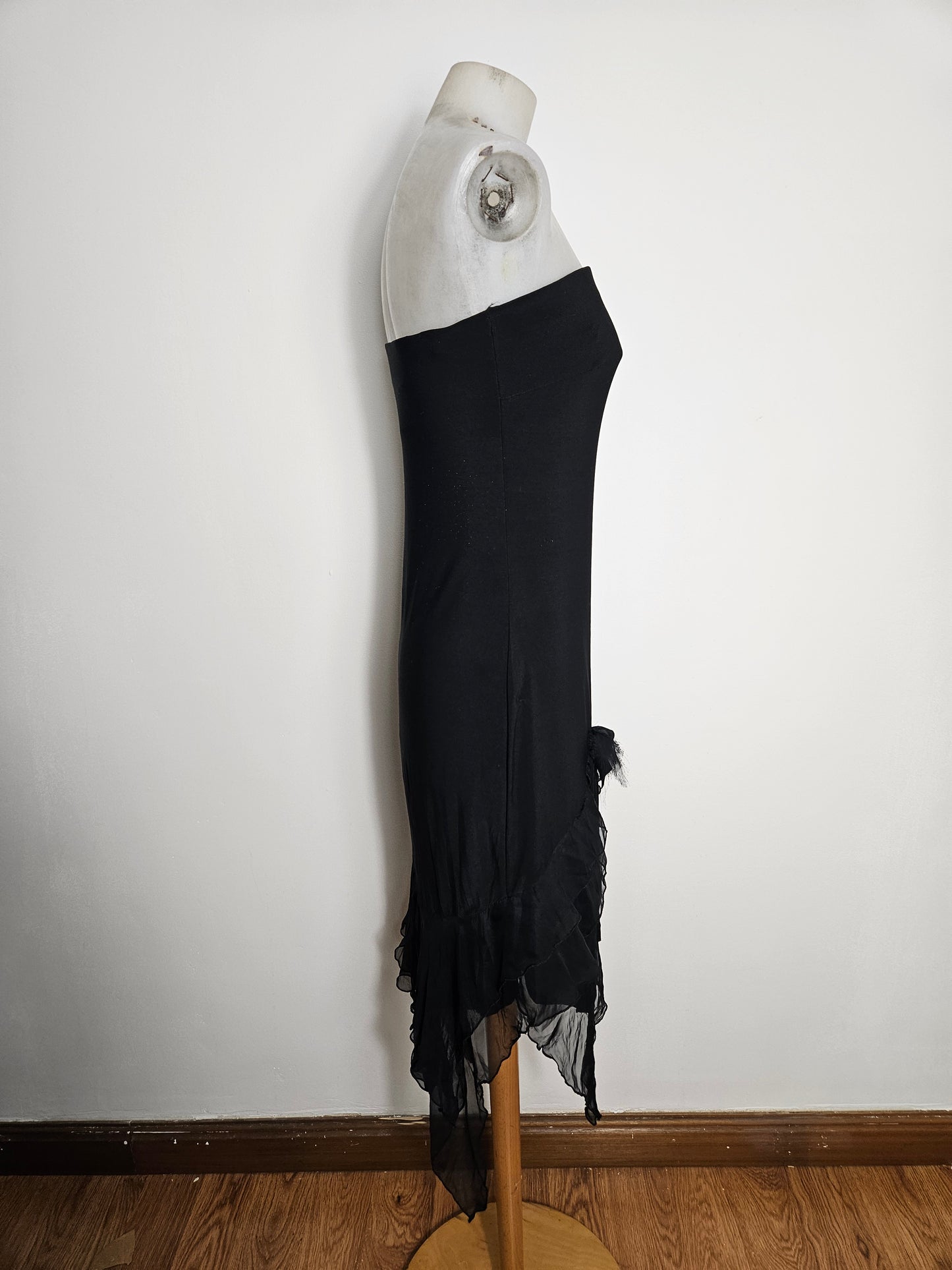 Robe bustier noire détails voile