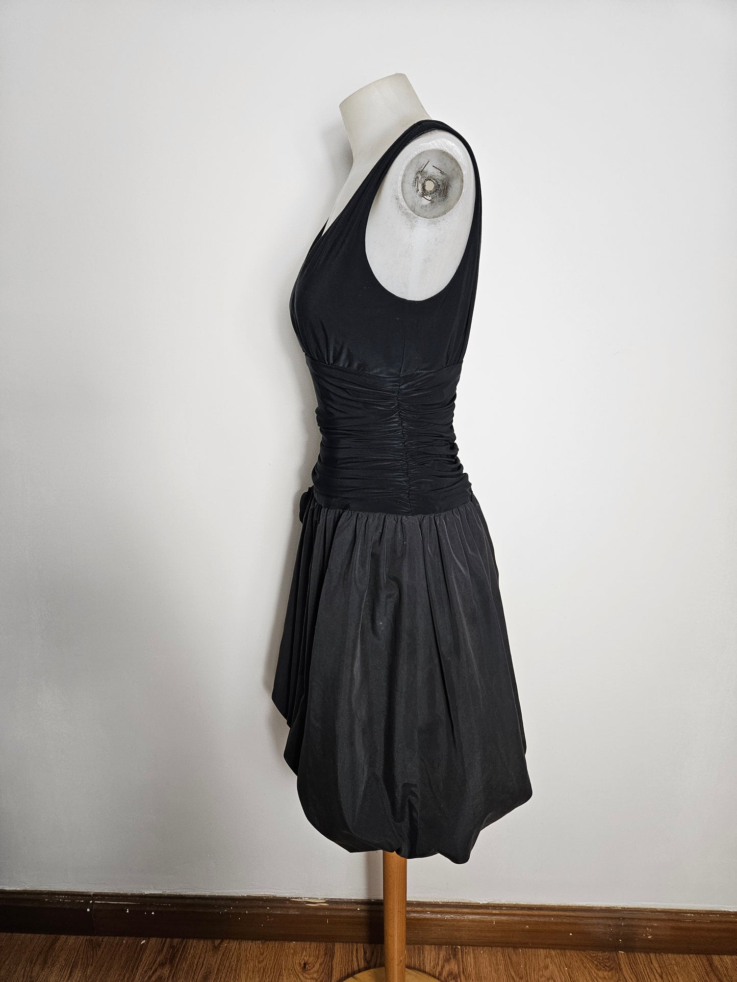 Robe bi matière légèrement bouffante