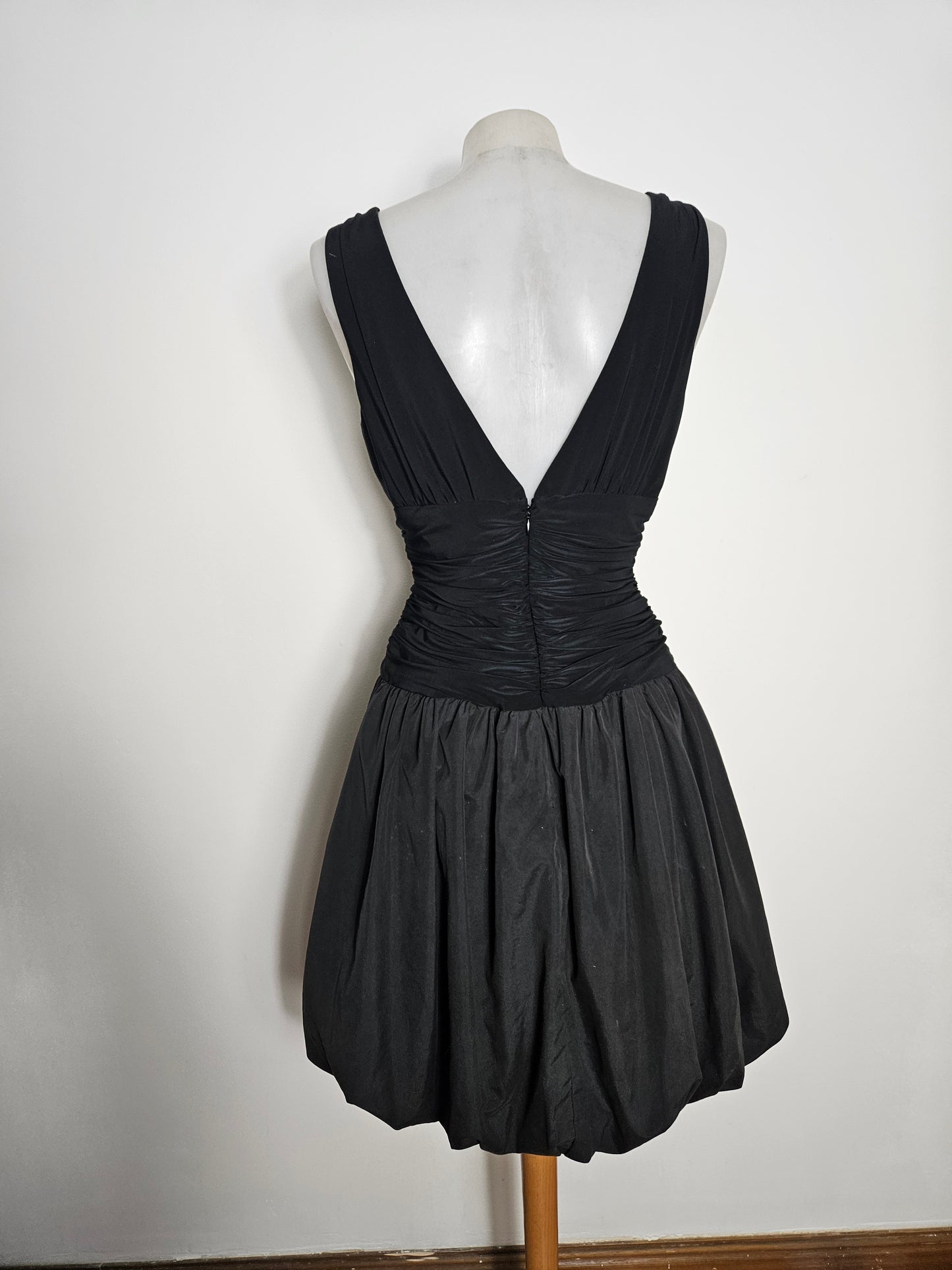 Robe bi matière légèrement bouffante