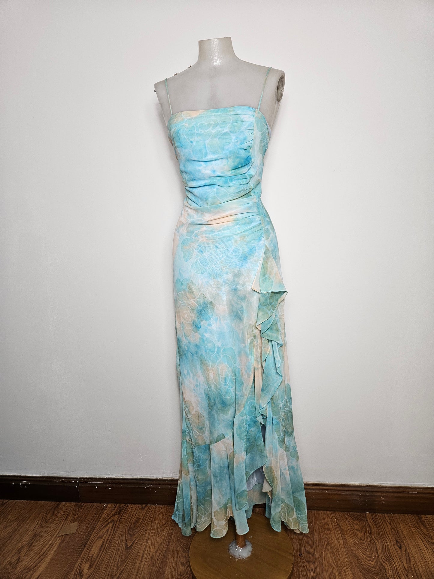 Vestido largo de gasa azul
