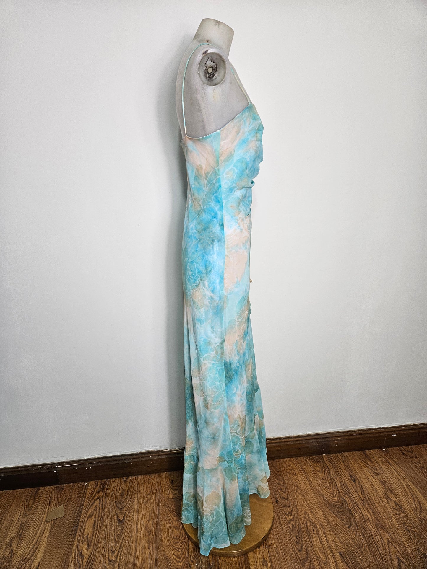 Vestido largo de gasa azul