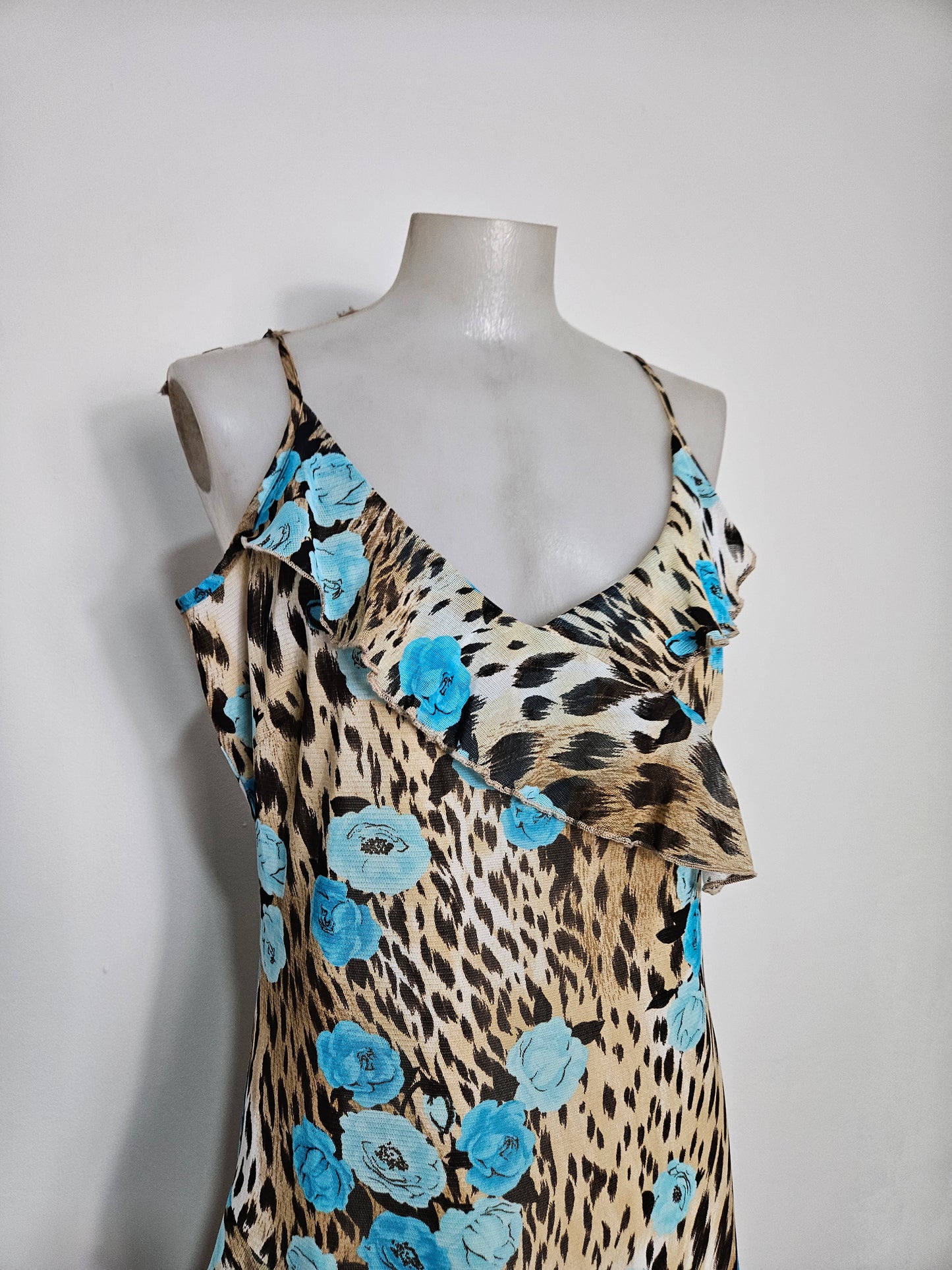 Robe léopard à volants