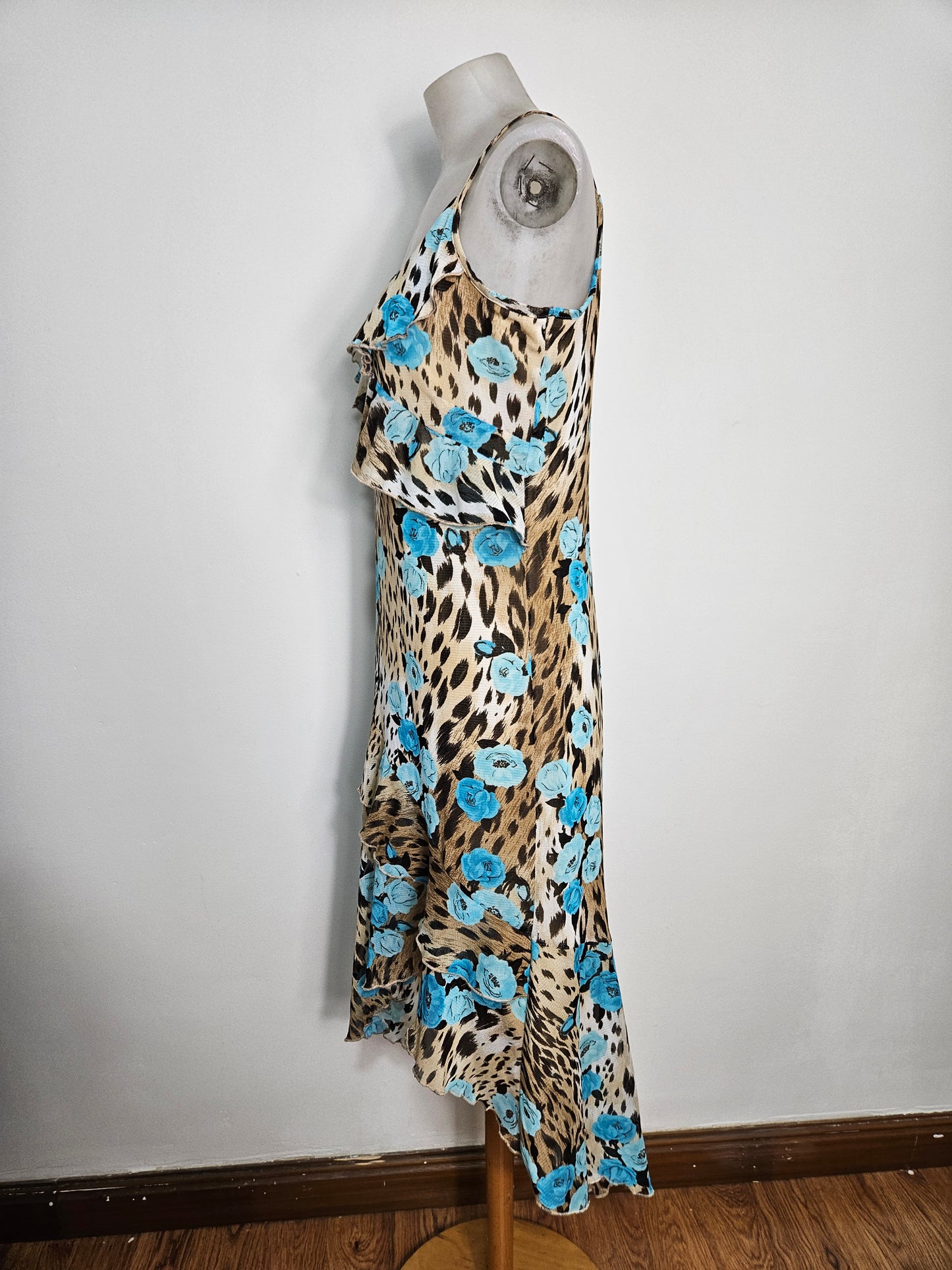 Robe léopard à volants