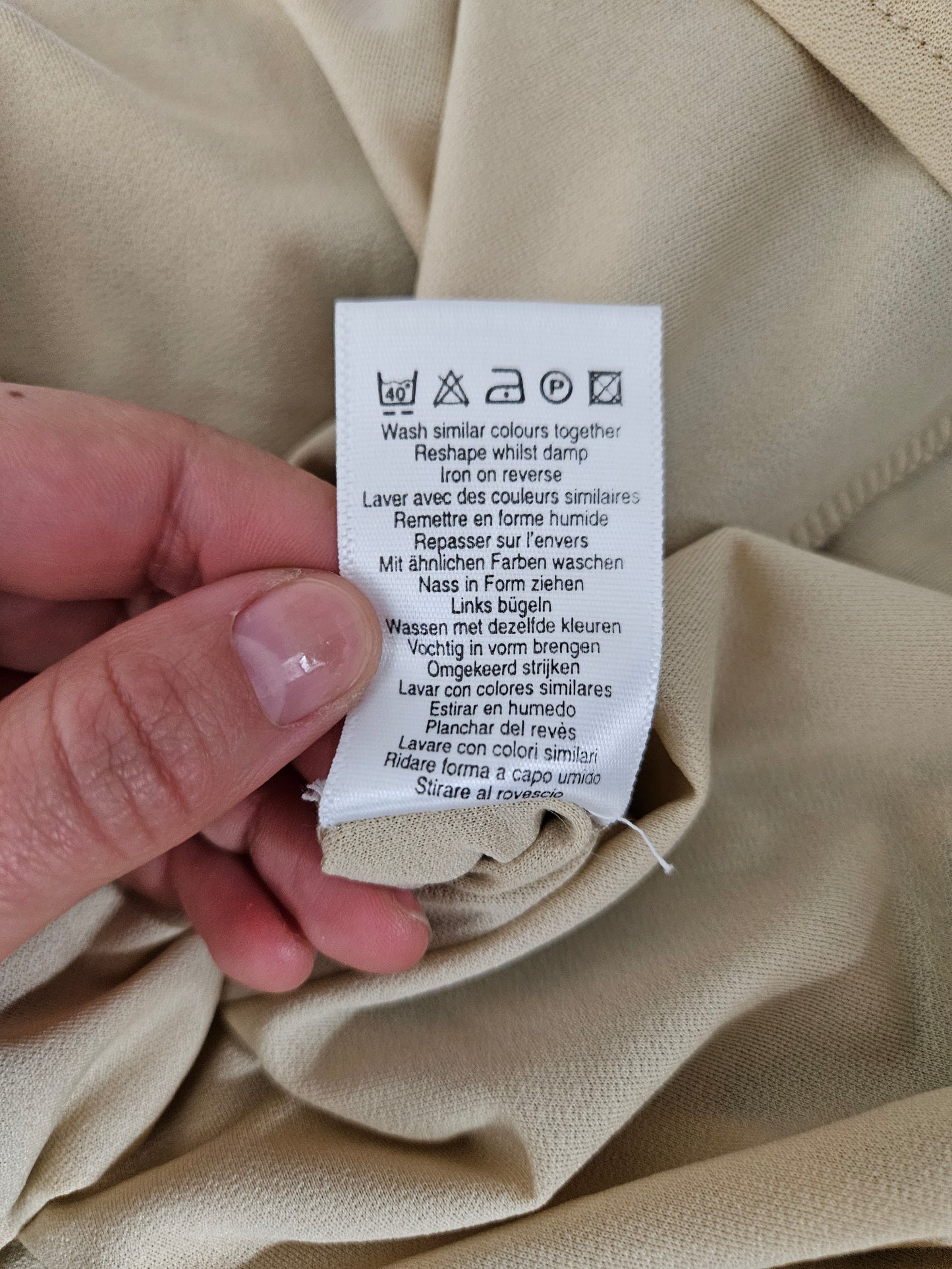 Robe léopard à volants