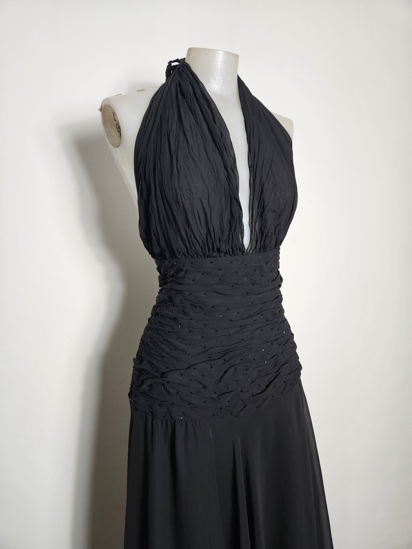 Vestido largo de gasa negra