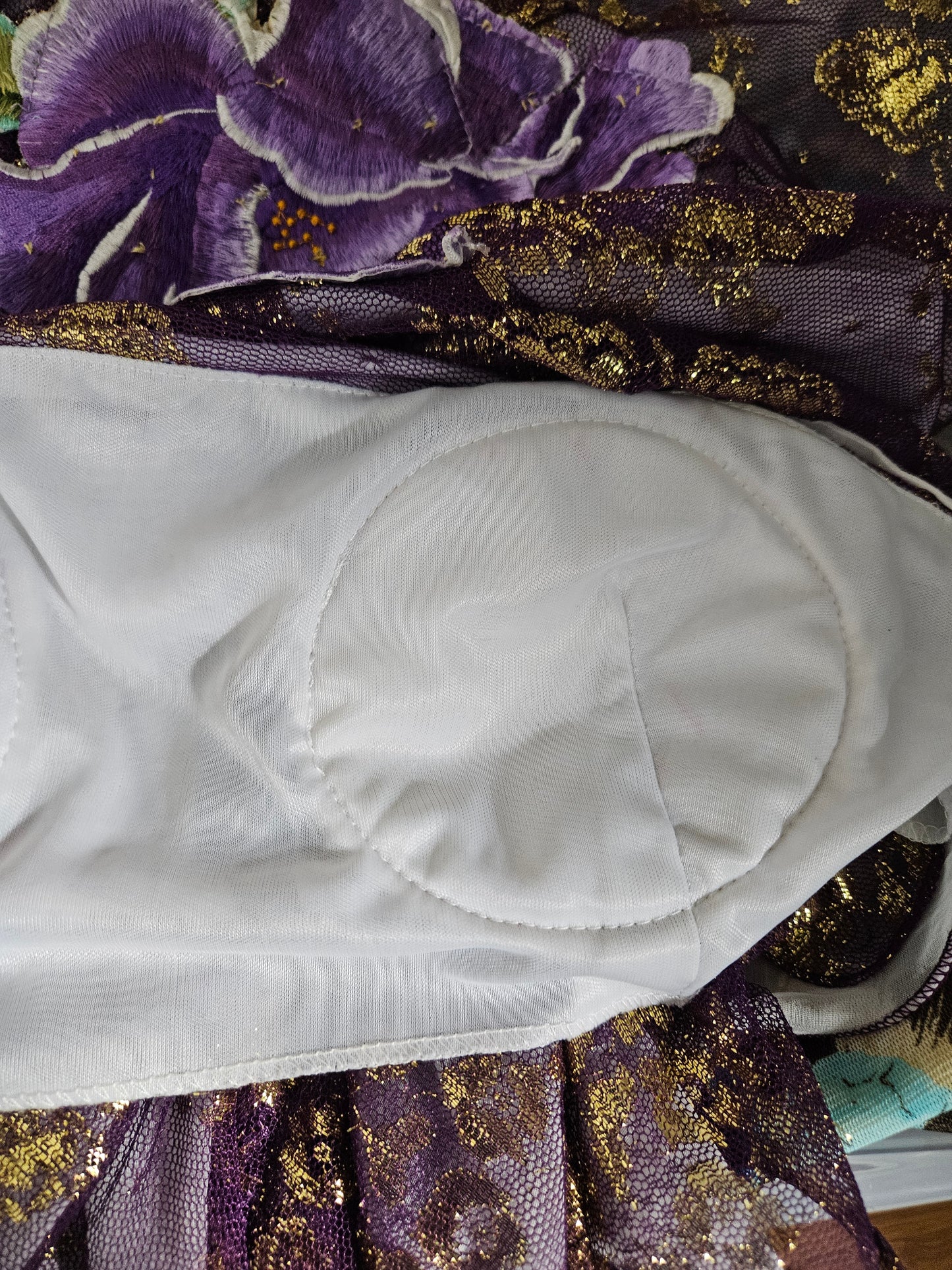 Robe en dentelle à motif floral