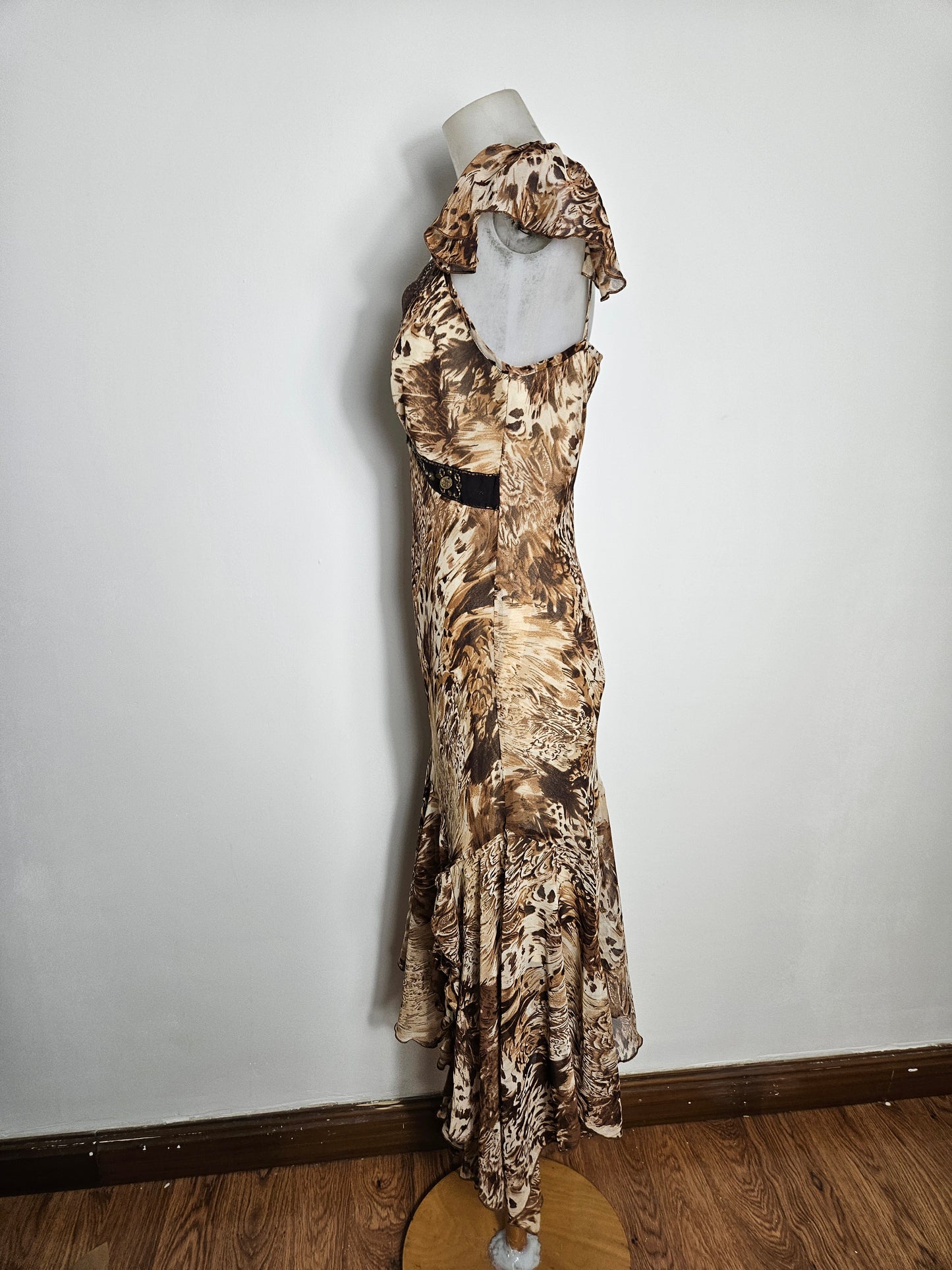 Robe asymétrique en voile beige et marron