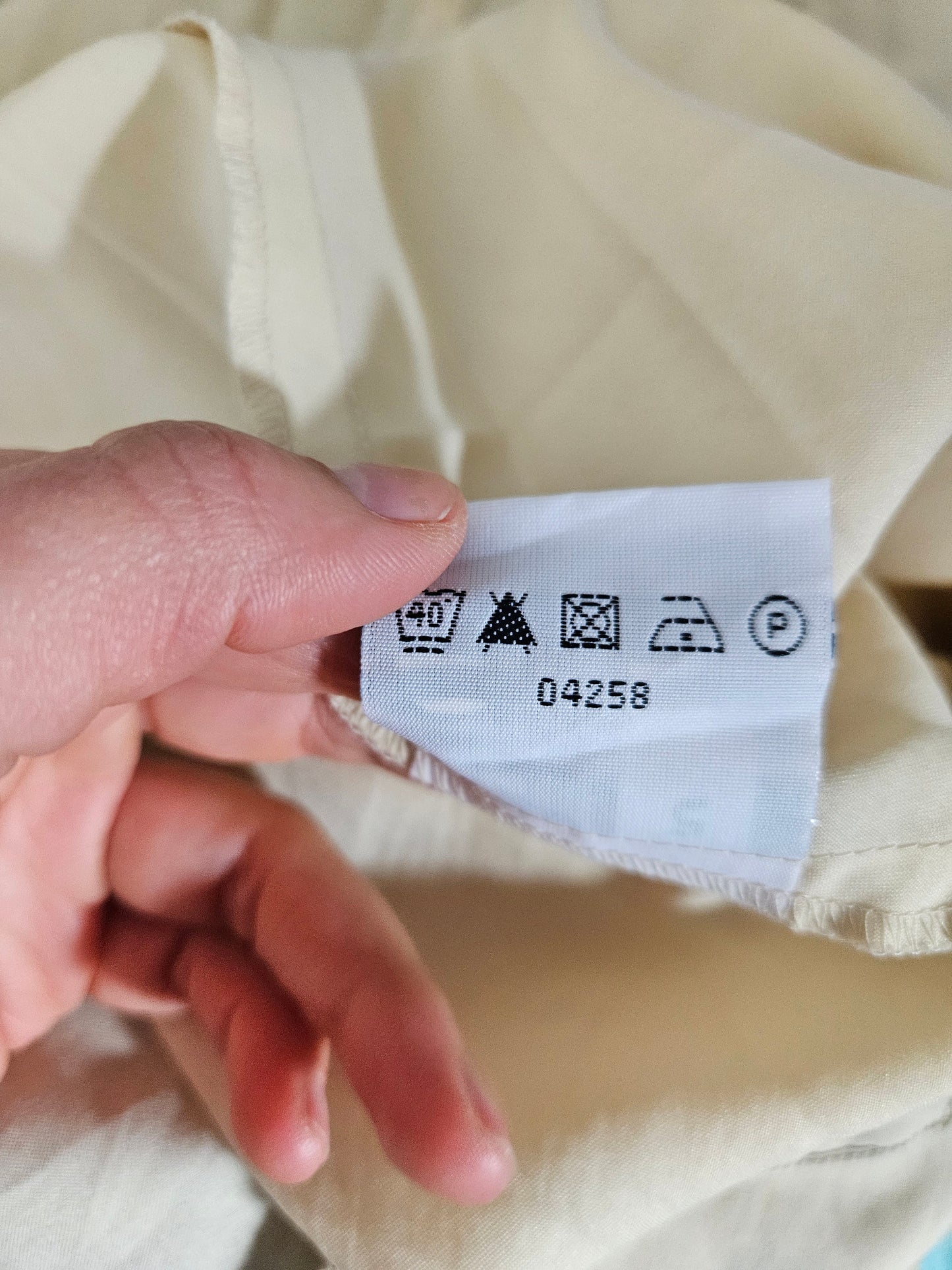 Robe asymétrique en voile beige et marron