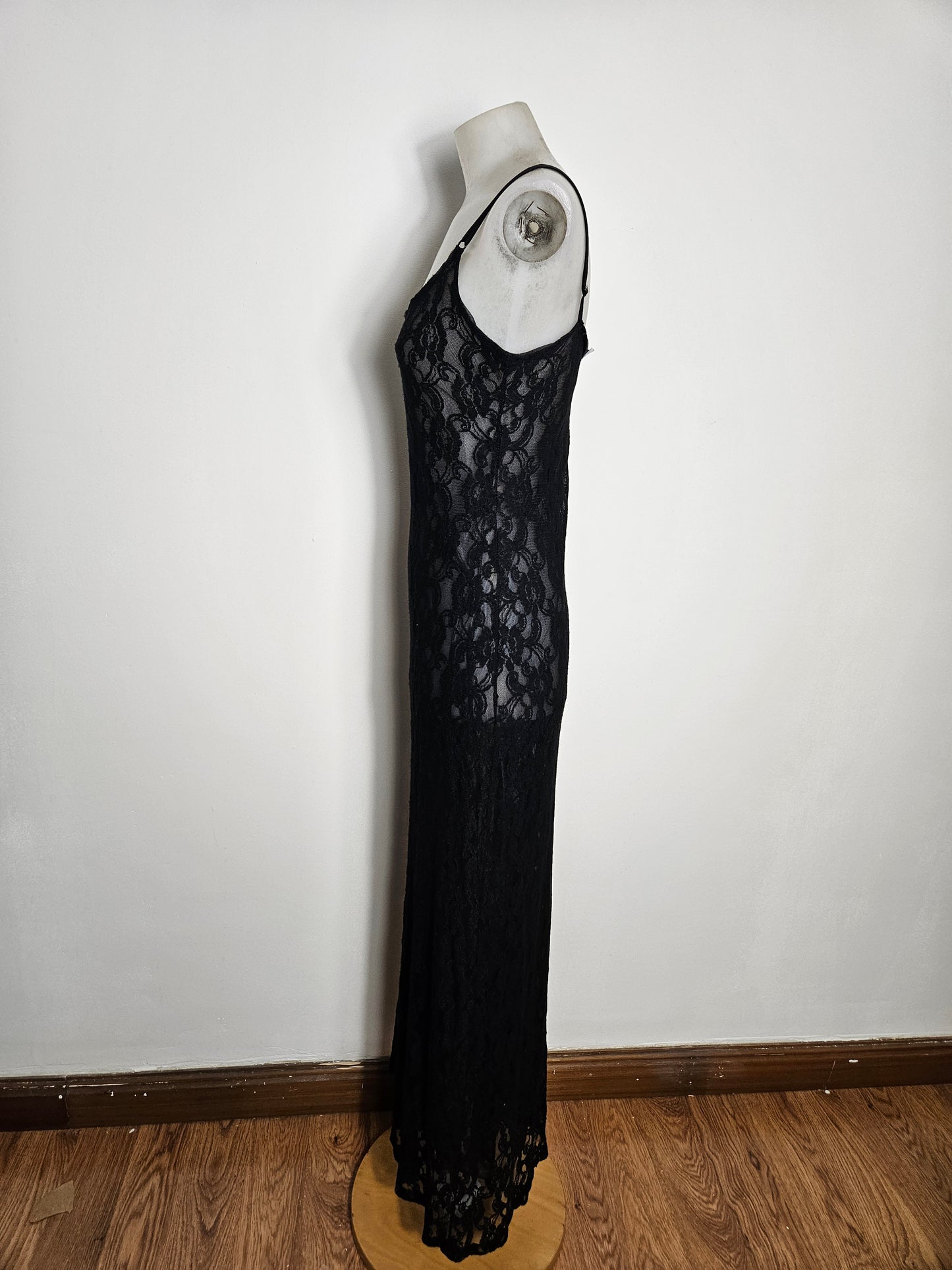 Vestido de encaje negro