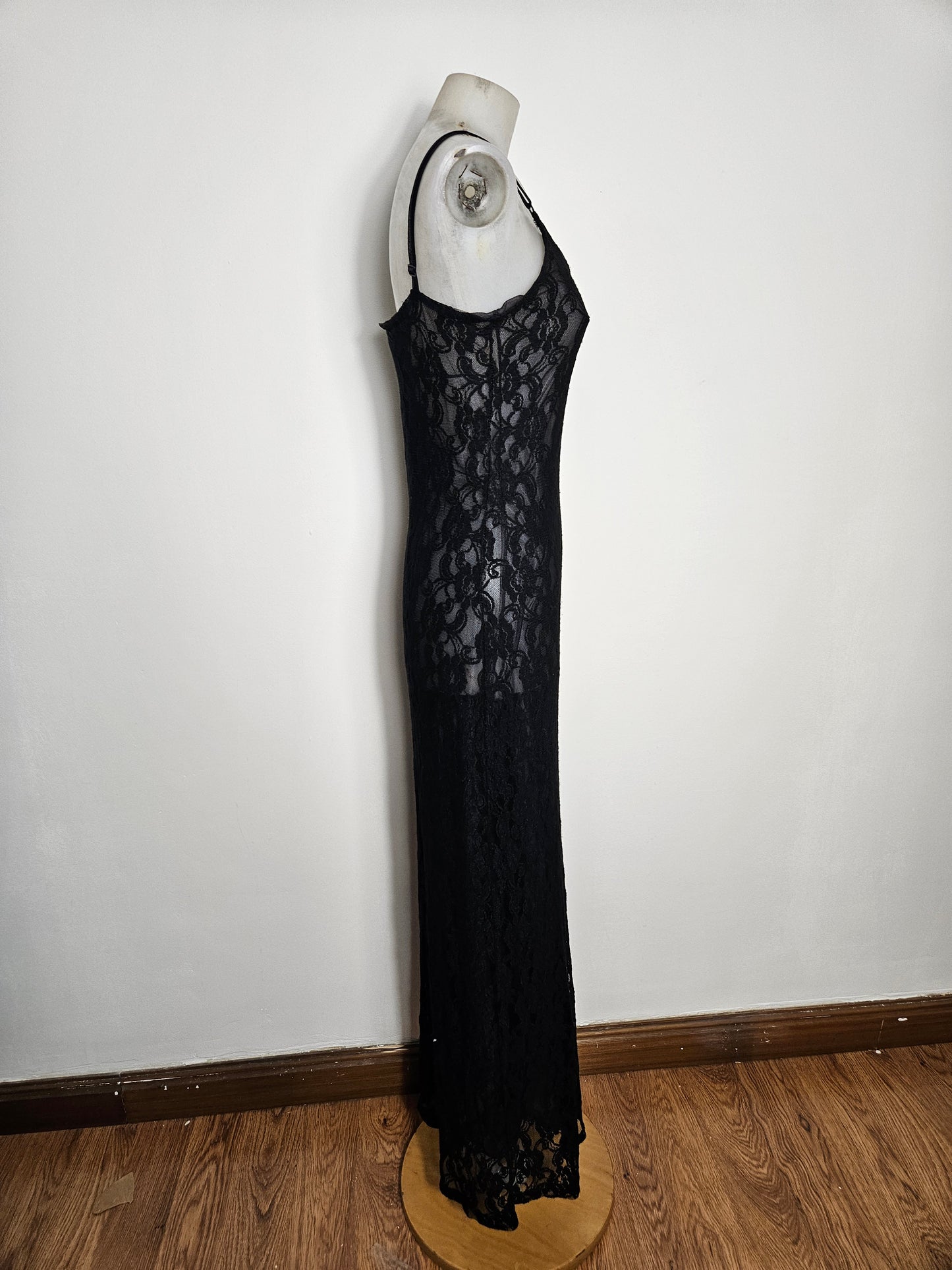 Vestido de encaje negro
