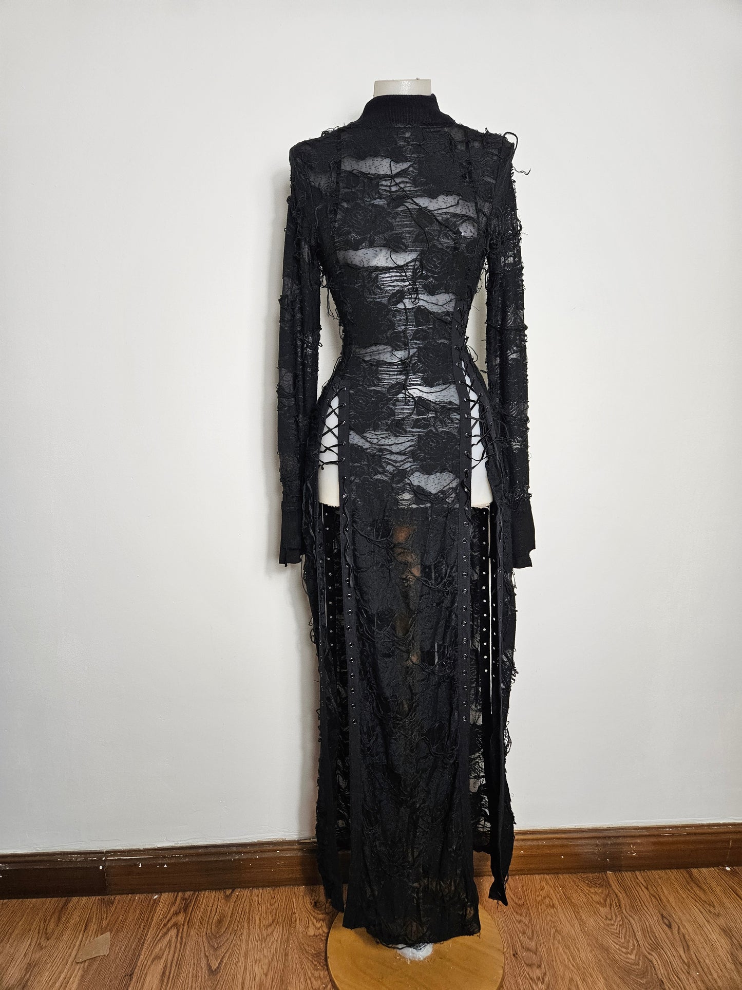 Maxivestido con detalles de cordones Punk Rave