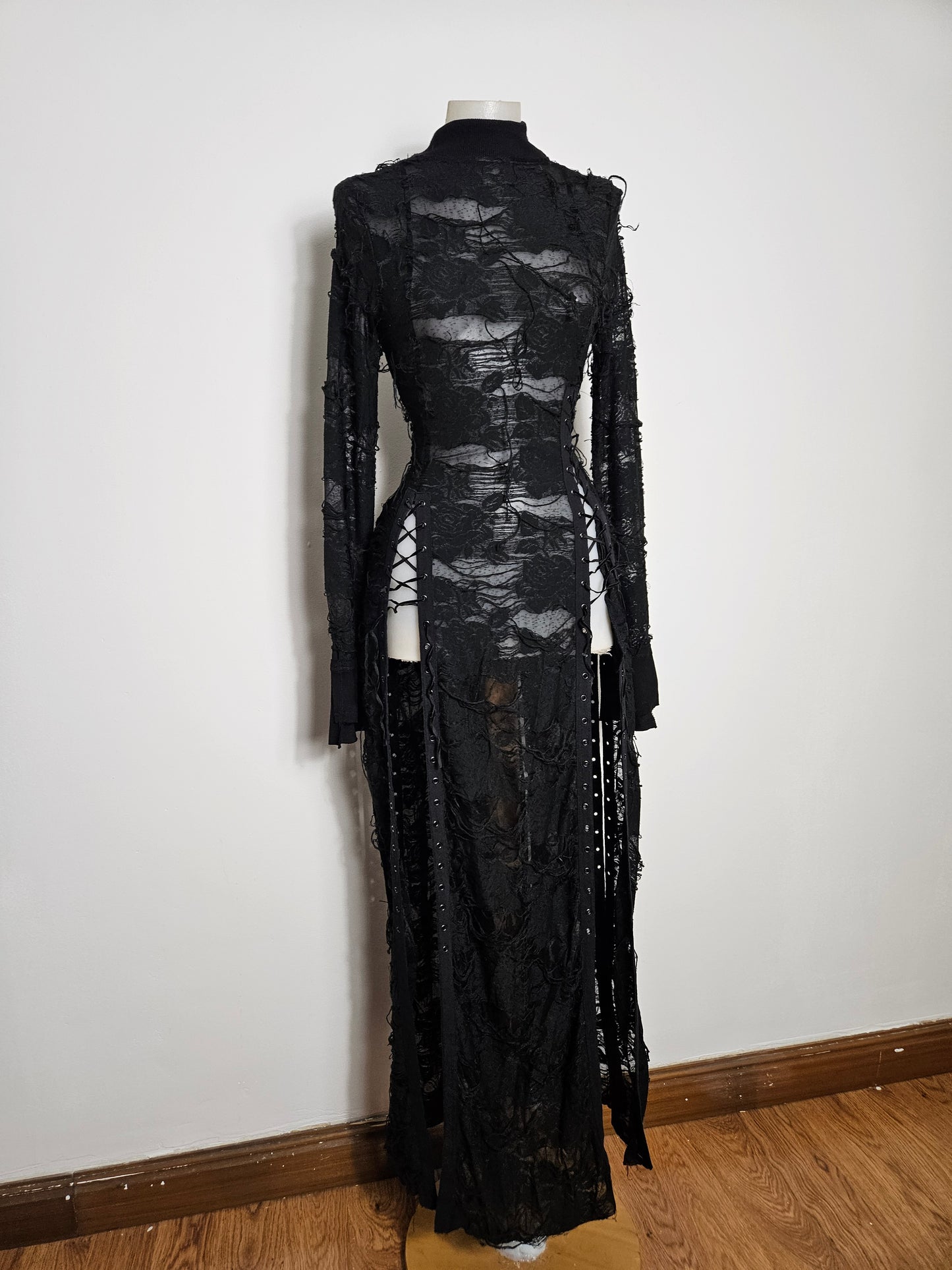Maxivestido con detalles de cordones Punk Rave