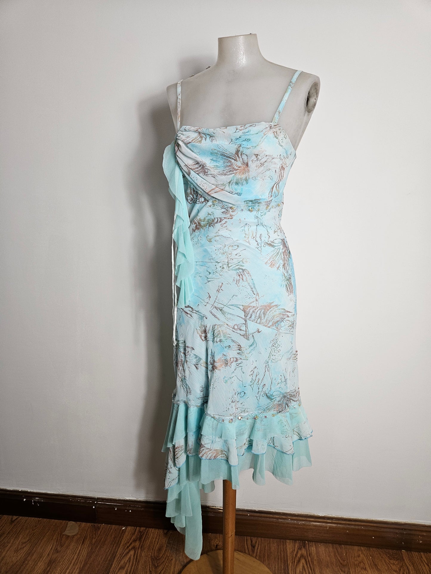 Robe bleue asymétrique en soie