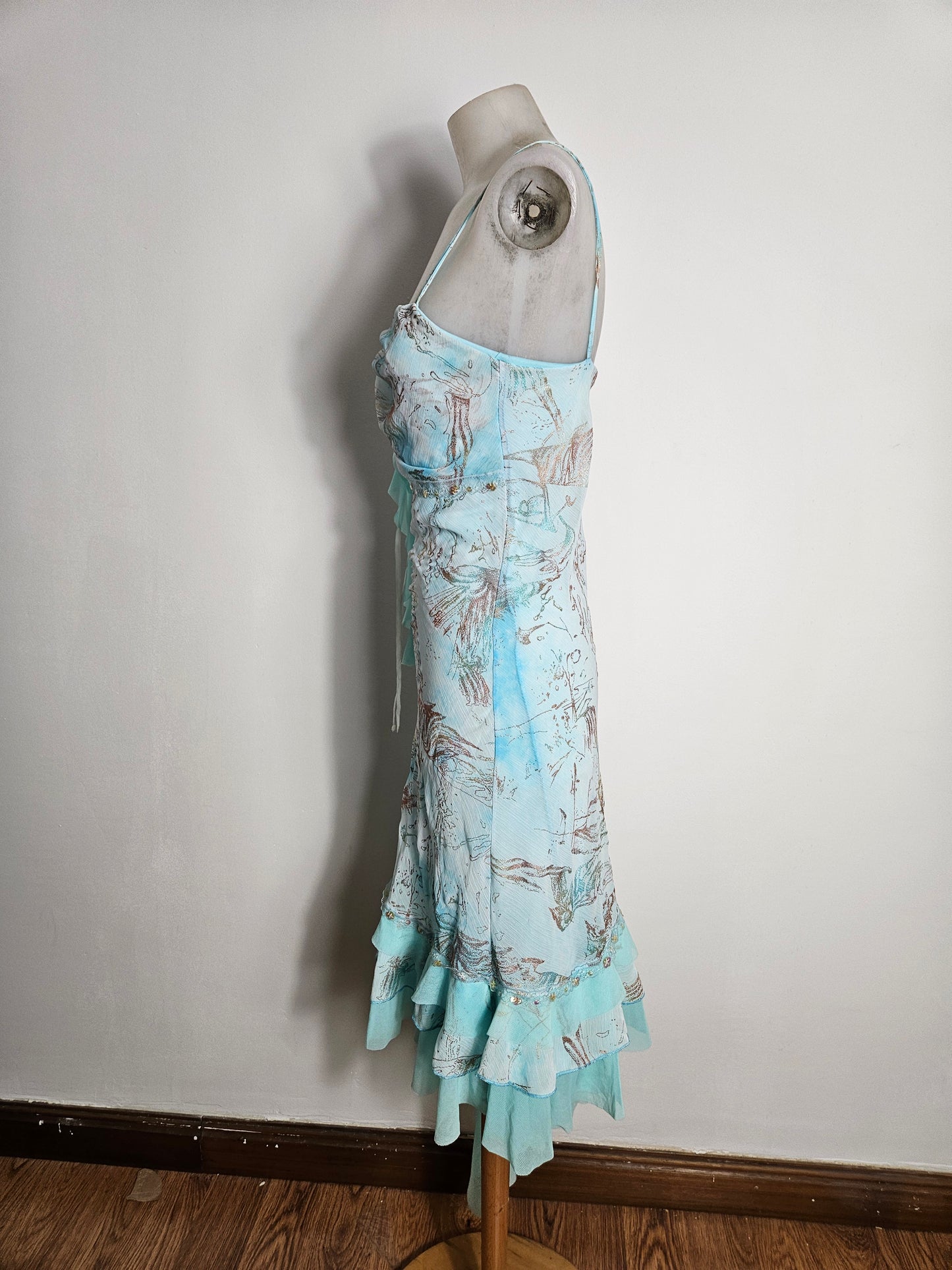 Robe bleue asymétrique en soie