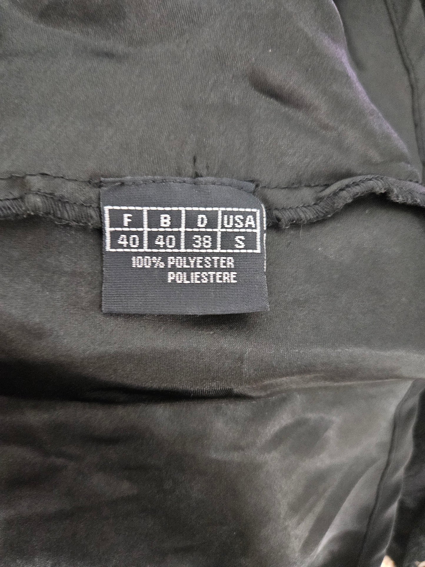 Vestido de gasa negro bordado