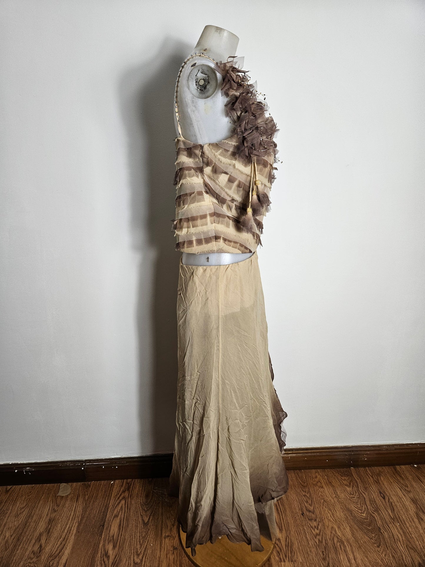 Ensemble à volants tons beige et marron