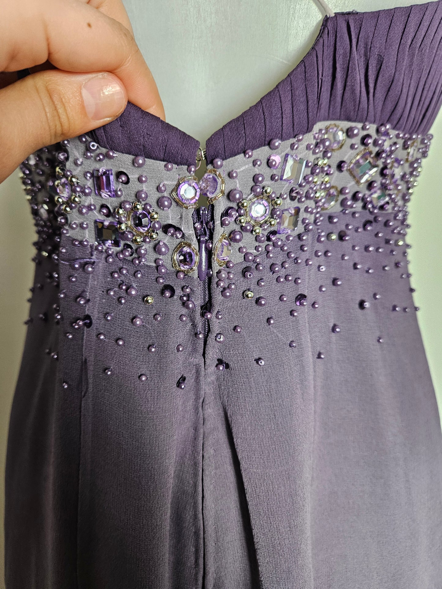 Vestido de gasa en tono morado degradado