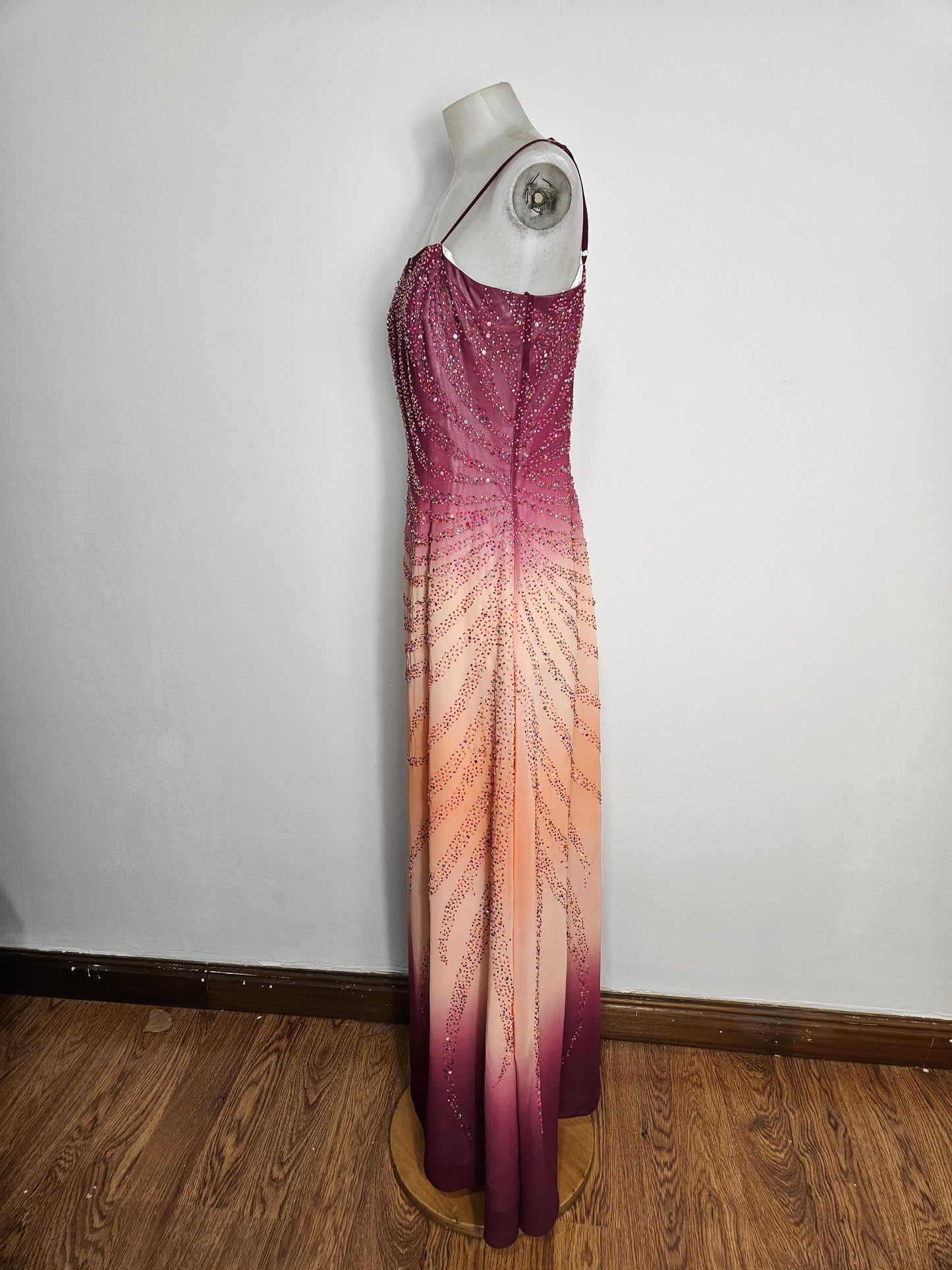 Vestido degradado bordado con cuentas