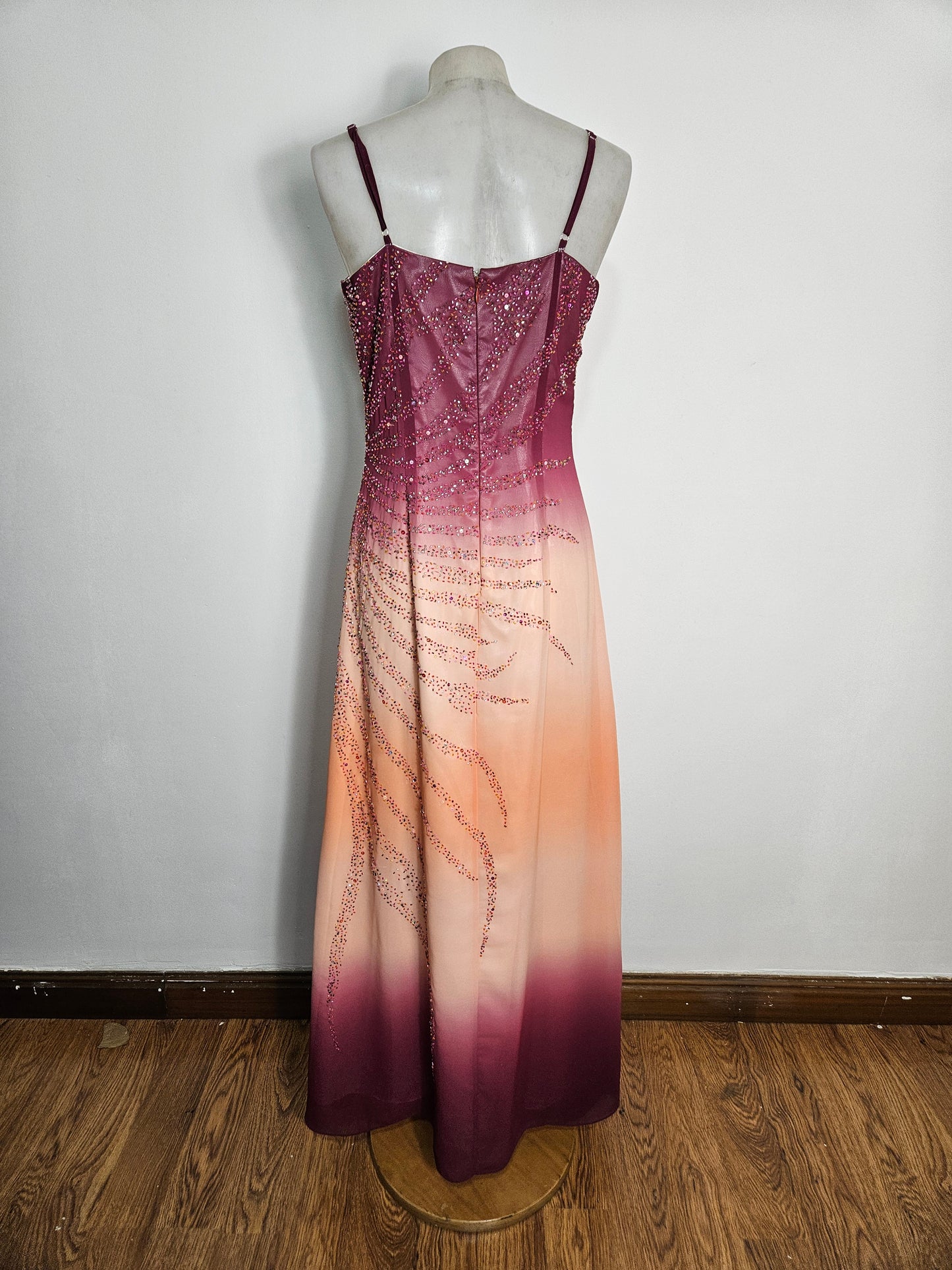 Vestido degradado bordado con cuentas