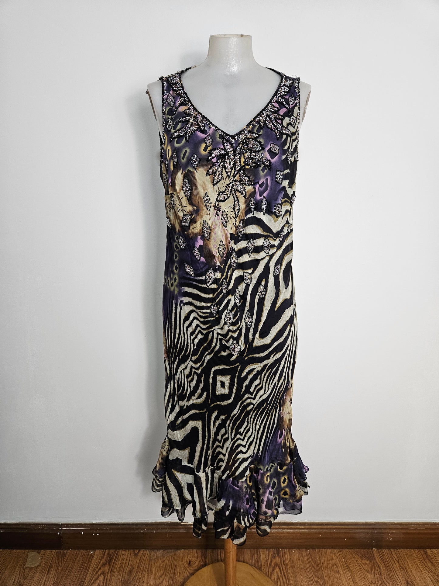 Vestido con bordado de cuentas