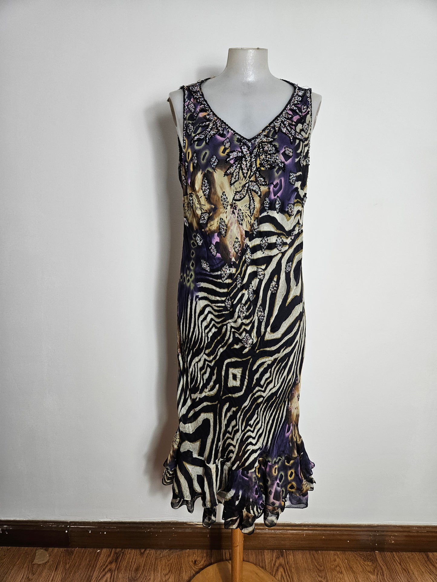 Vestido con bordado de cuentas