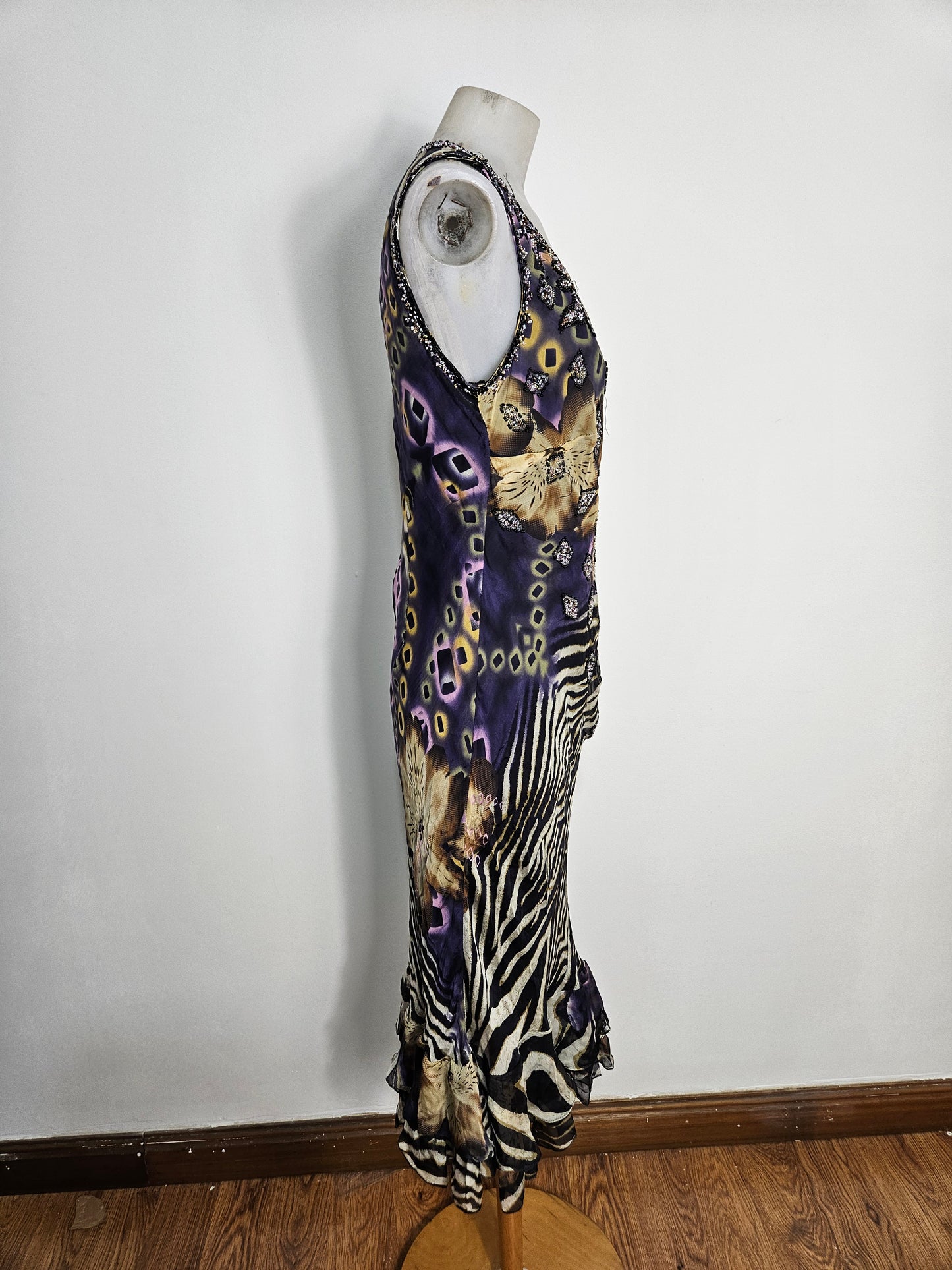 Vestido con bordado de cuentas