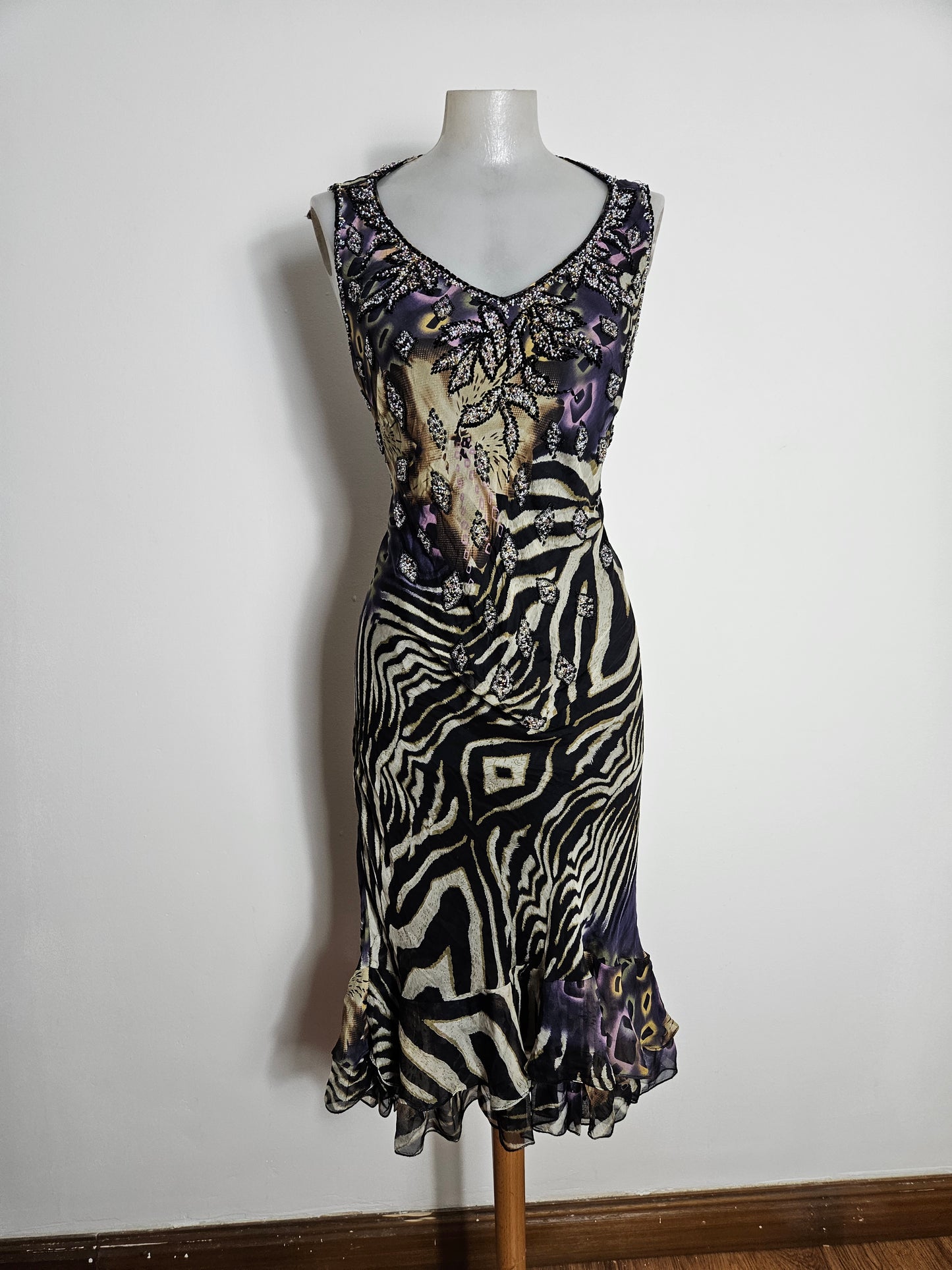 Vestido con bordado de cuentas