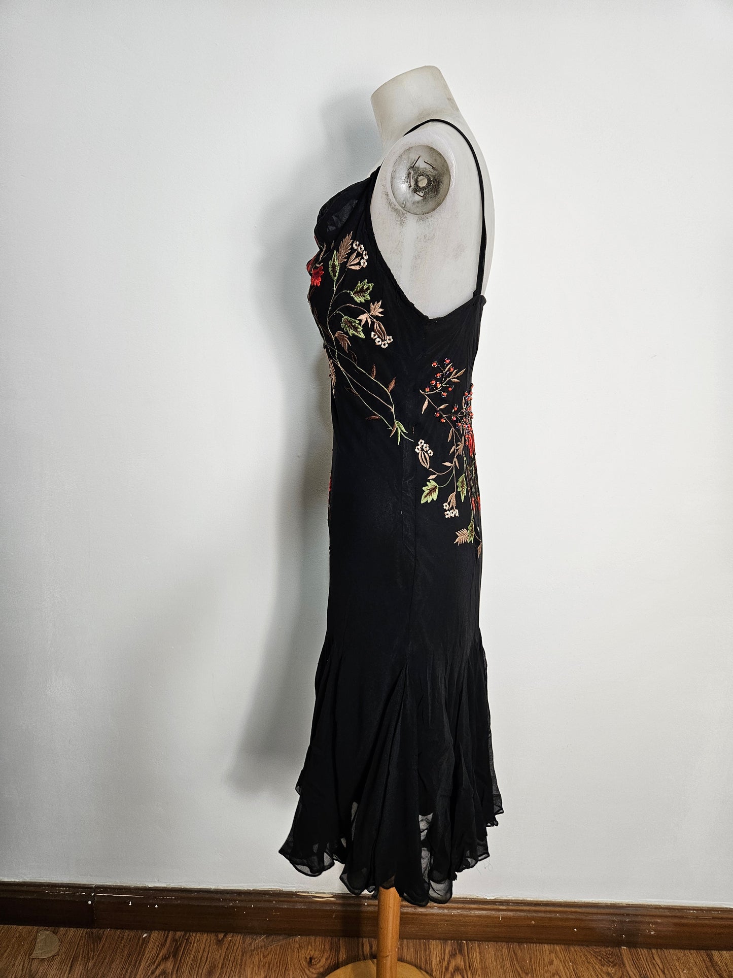 Robe florale noire