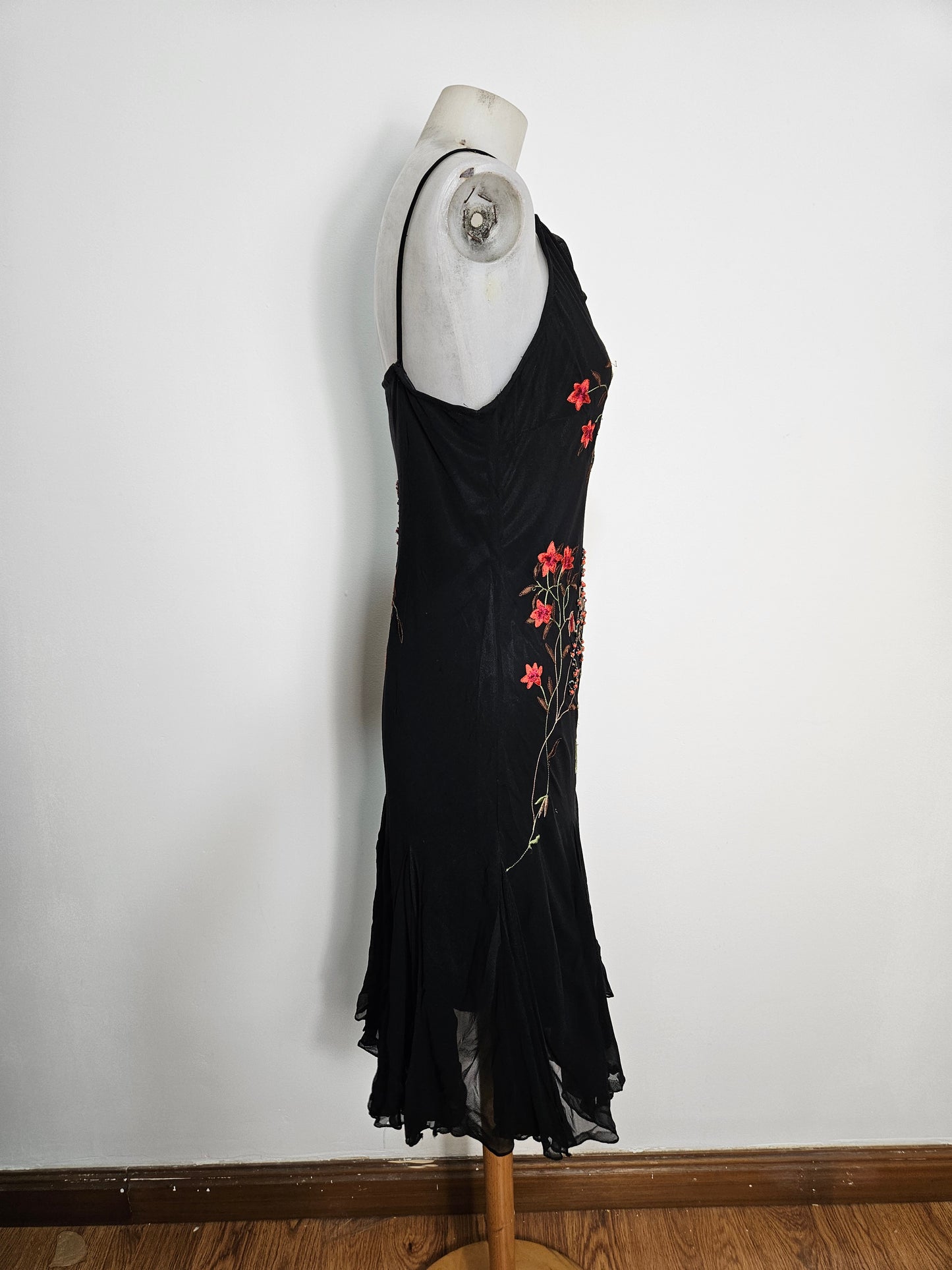 Robe florale noire