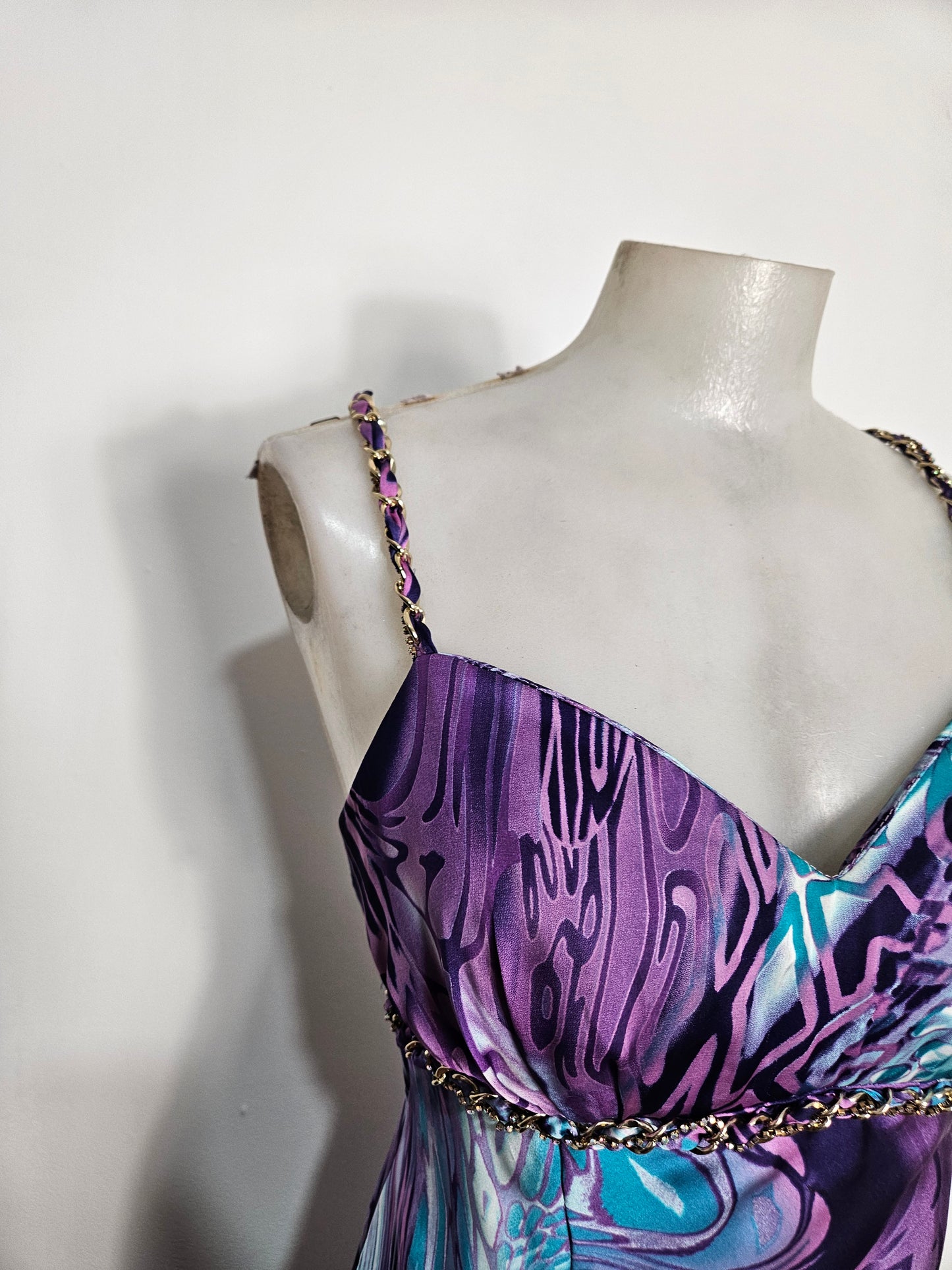 Vestido largo morado y azul