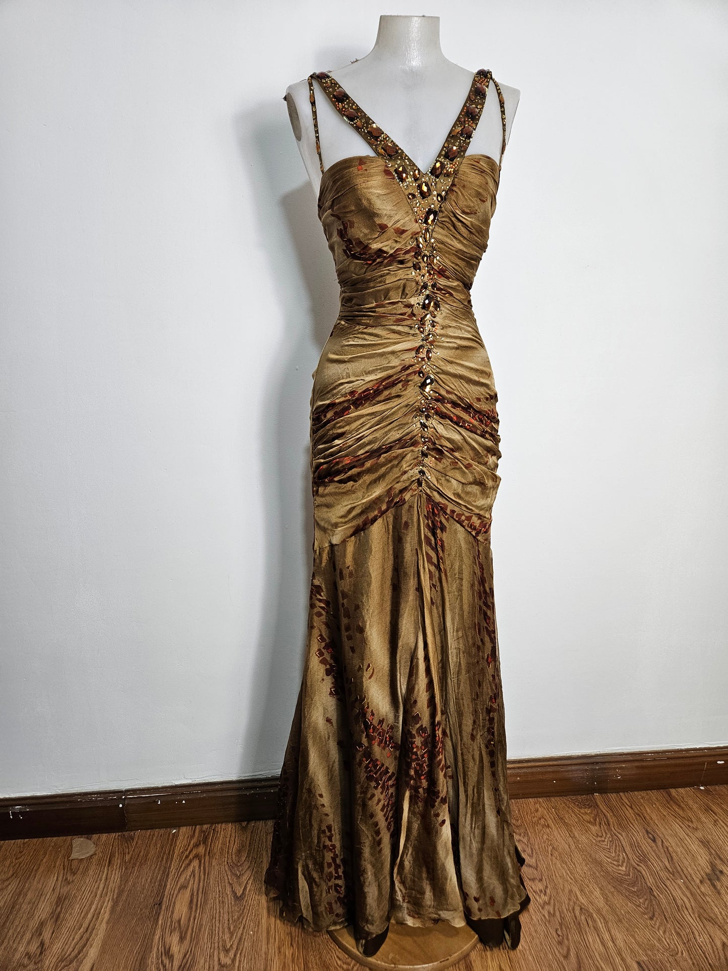 Maxi robe brodé de pierres tons marron