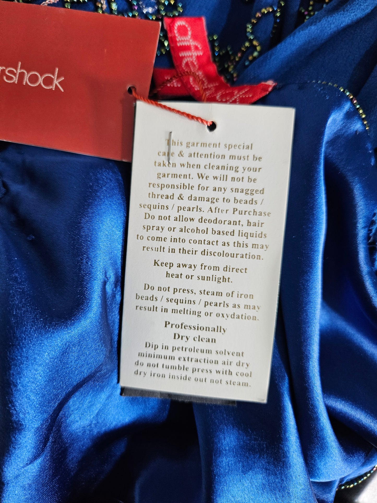 Robe en soie brodée Aftershock