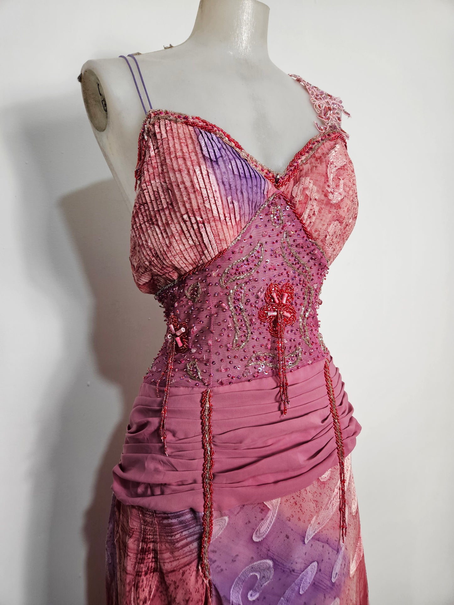 Robe de soirée tons rose, orange, lila