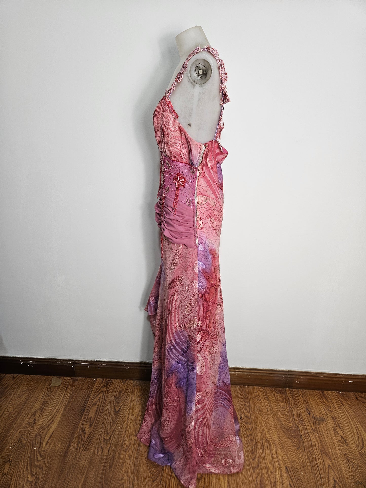 Robe de soirée tons rose, orange, lila