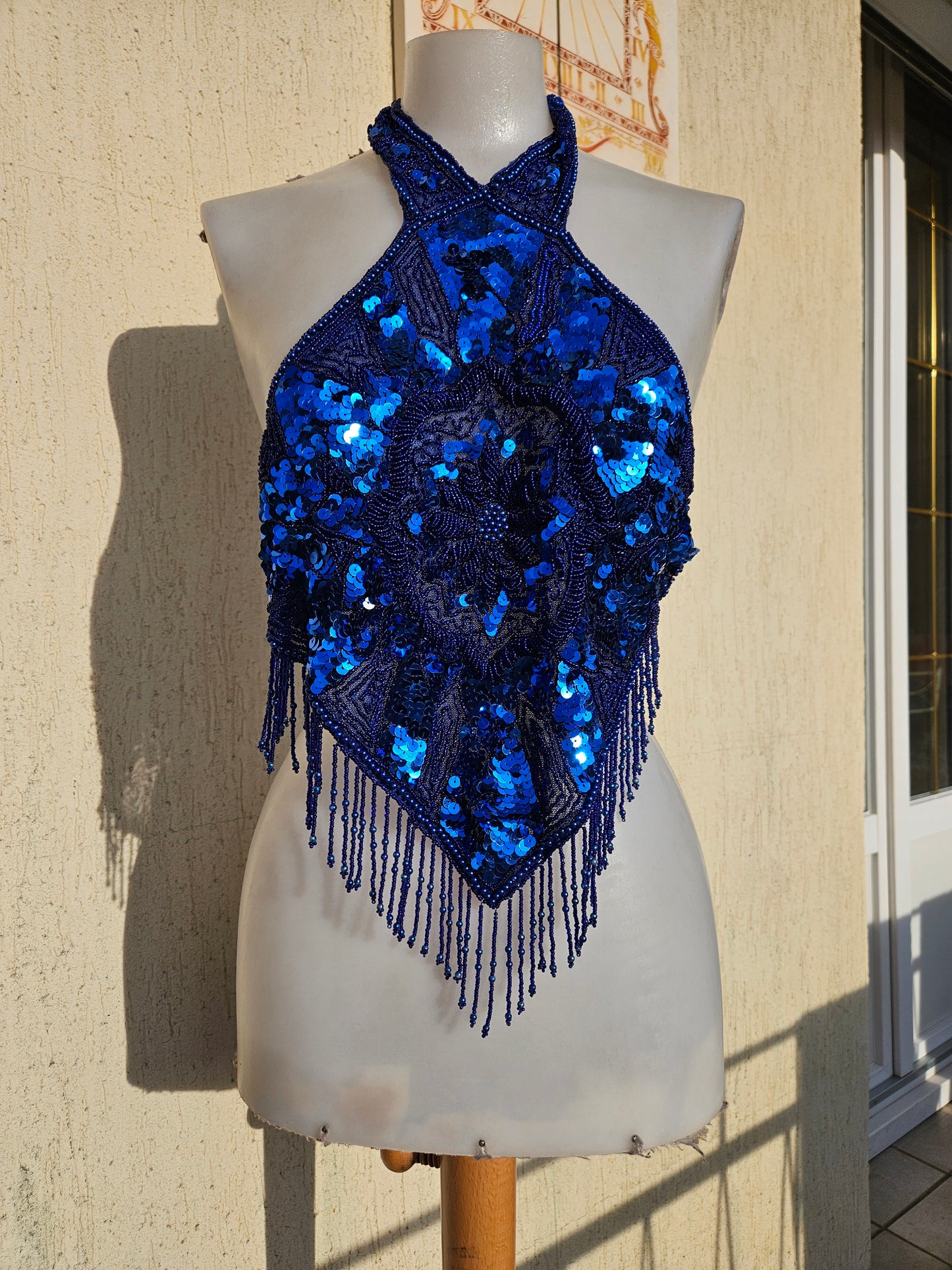 Espalda abierta bordada azul medianoche