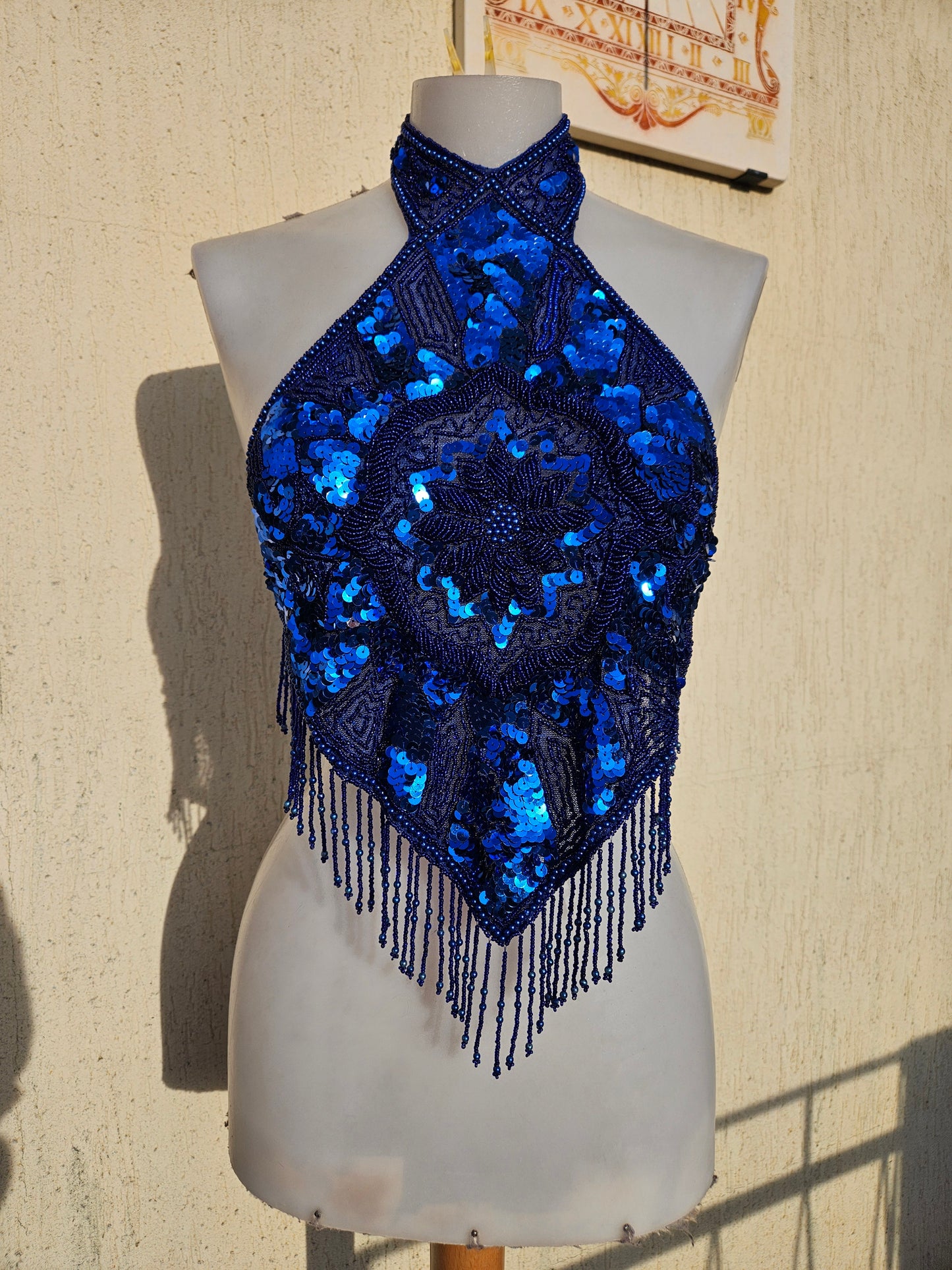 Espalda abierta bordada azul medianoche