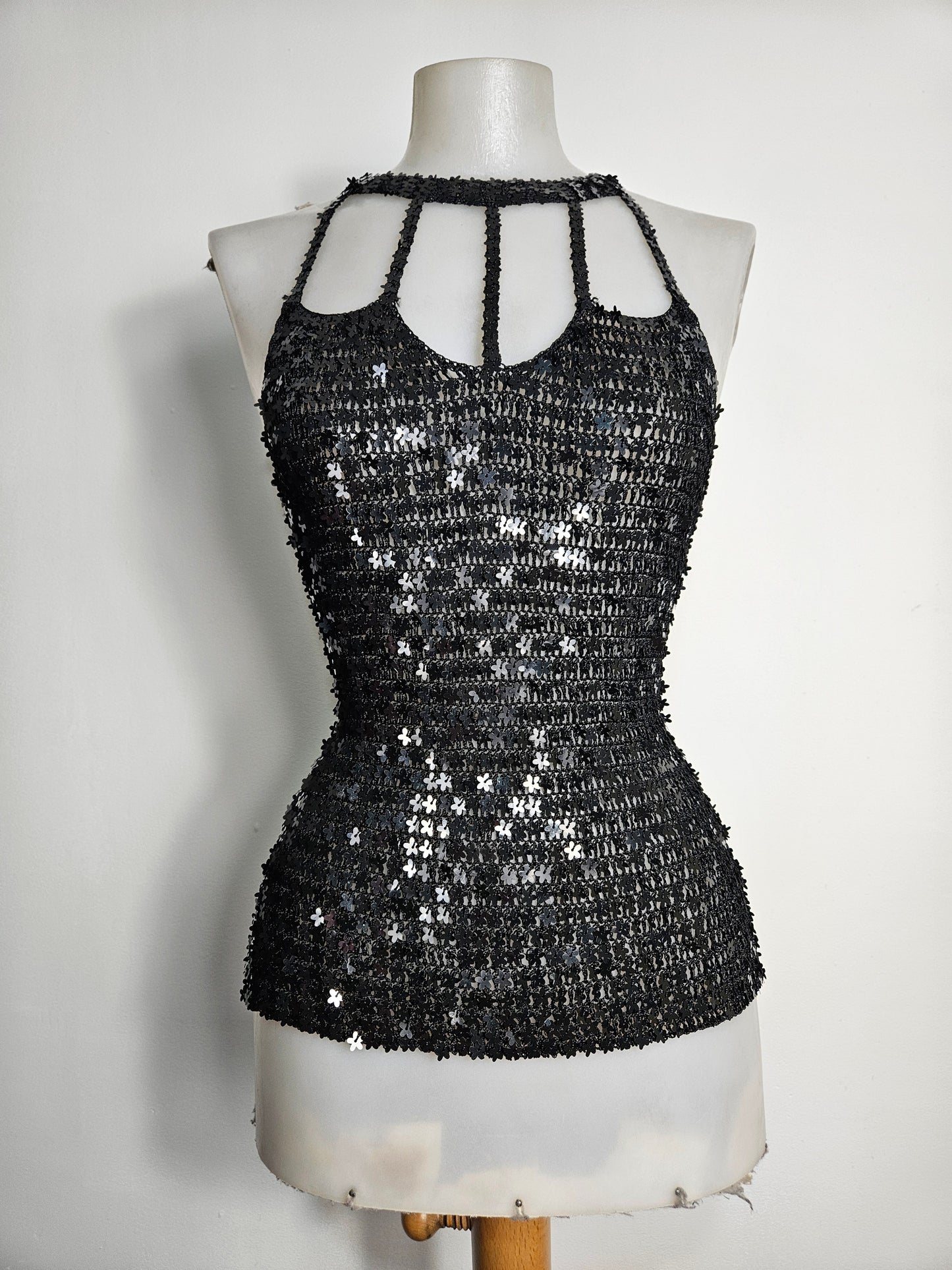 Haut en crochet à sequins fleurs