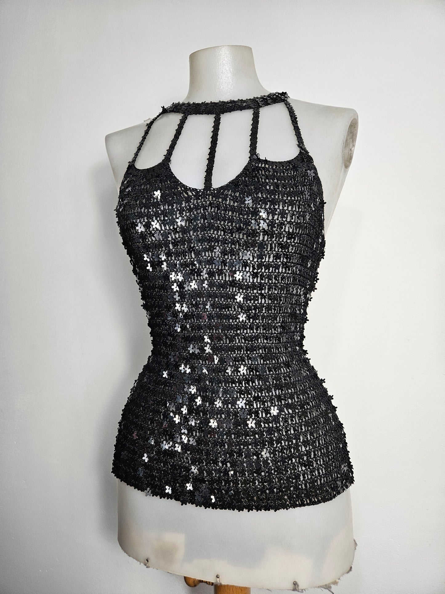 Haut en crochet à sequins fleurs
