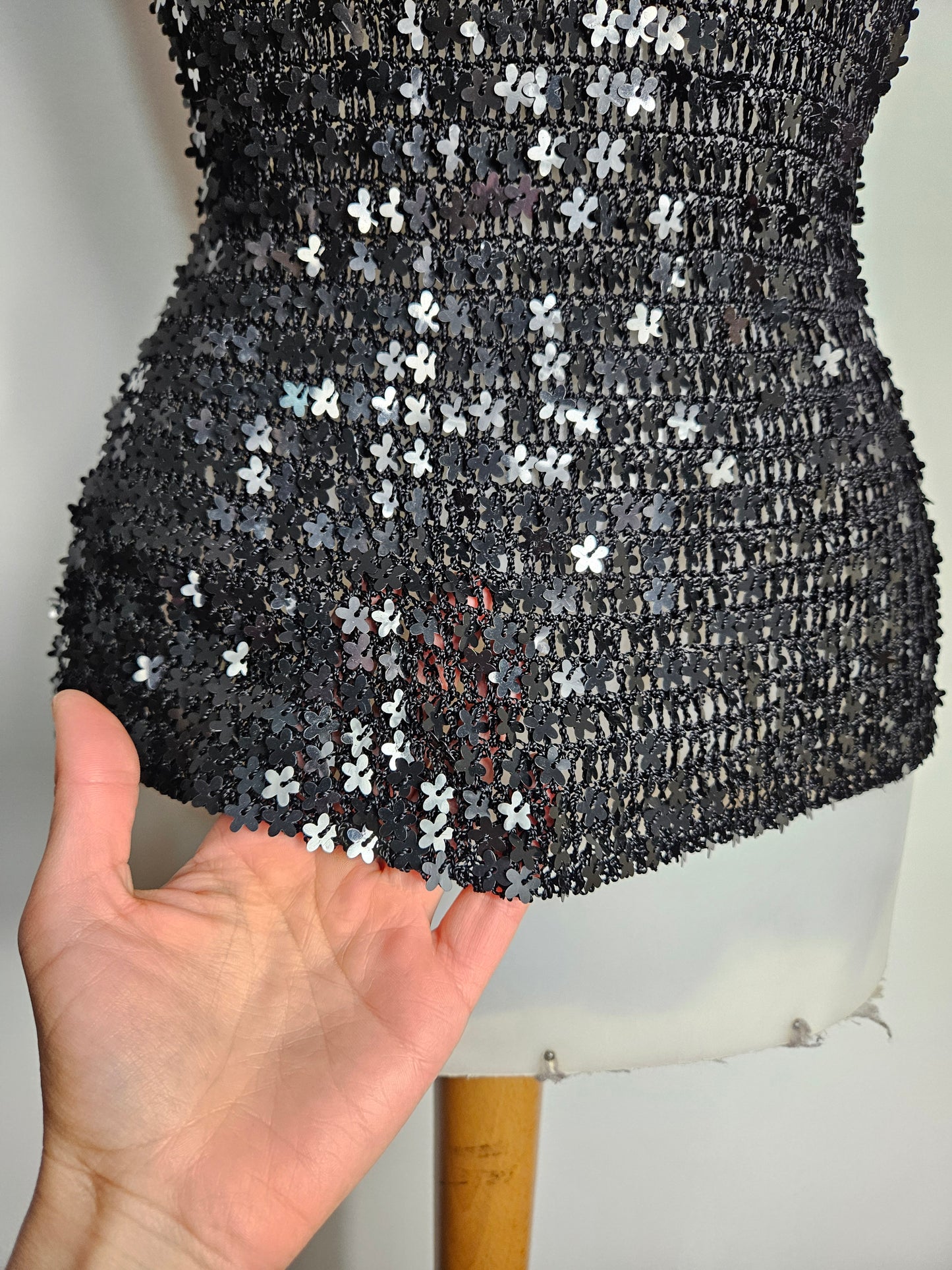 Haut en crochet à sequins fleurs