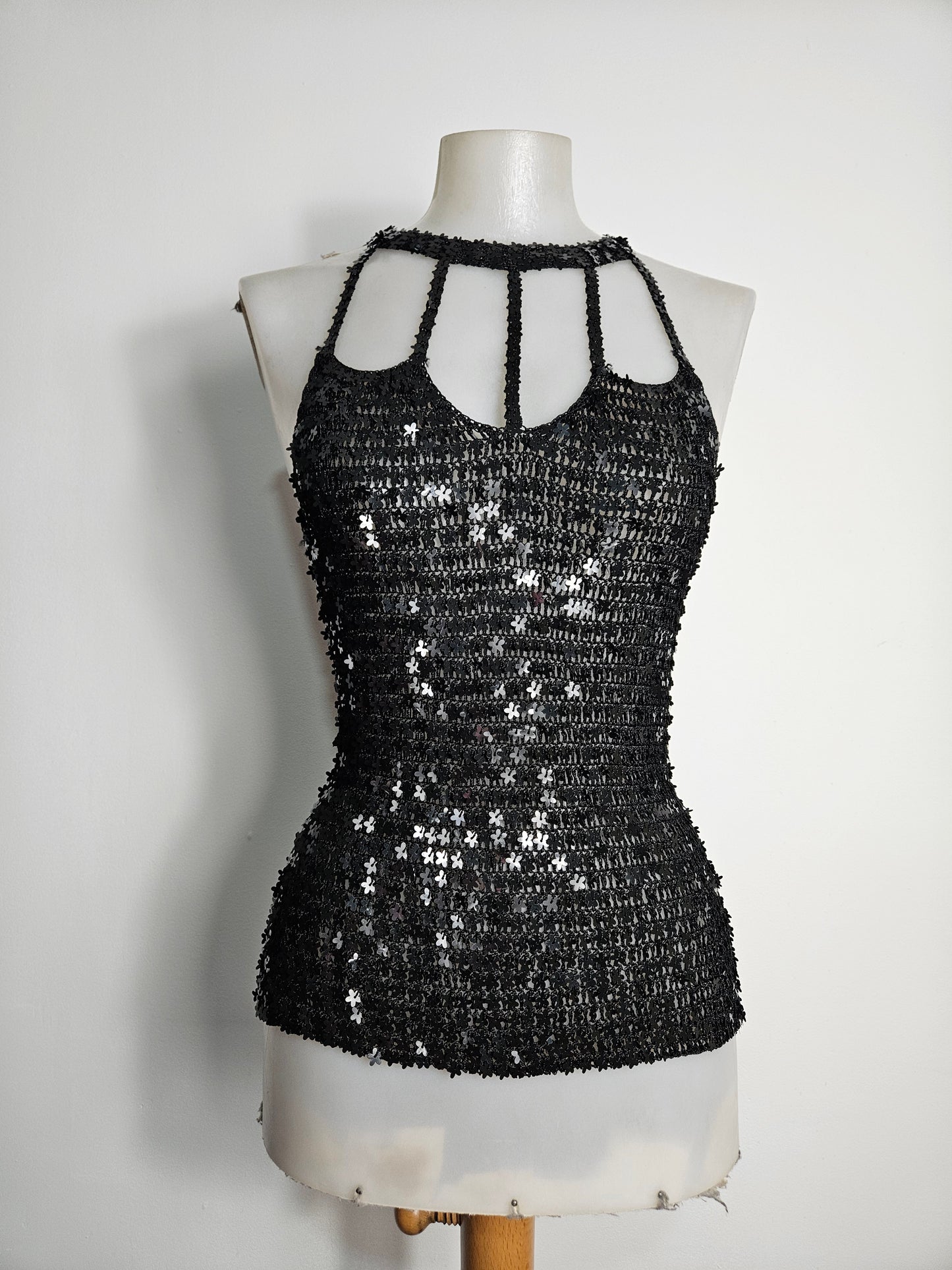 Haut en crochet à sequins fleurs