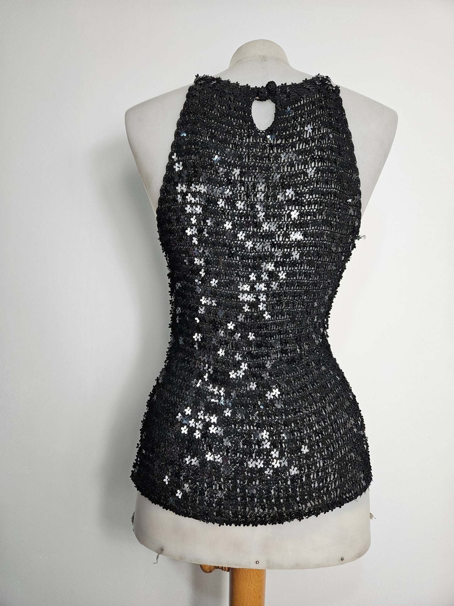 Haut en crochet à sequins fleurs