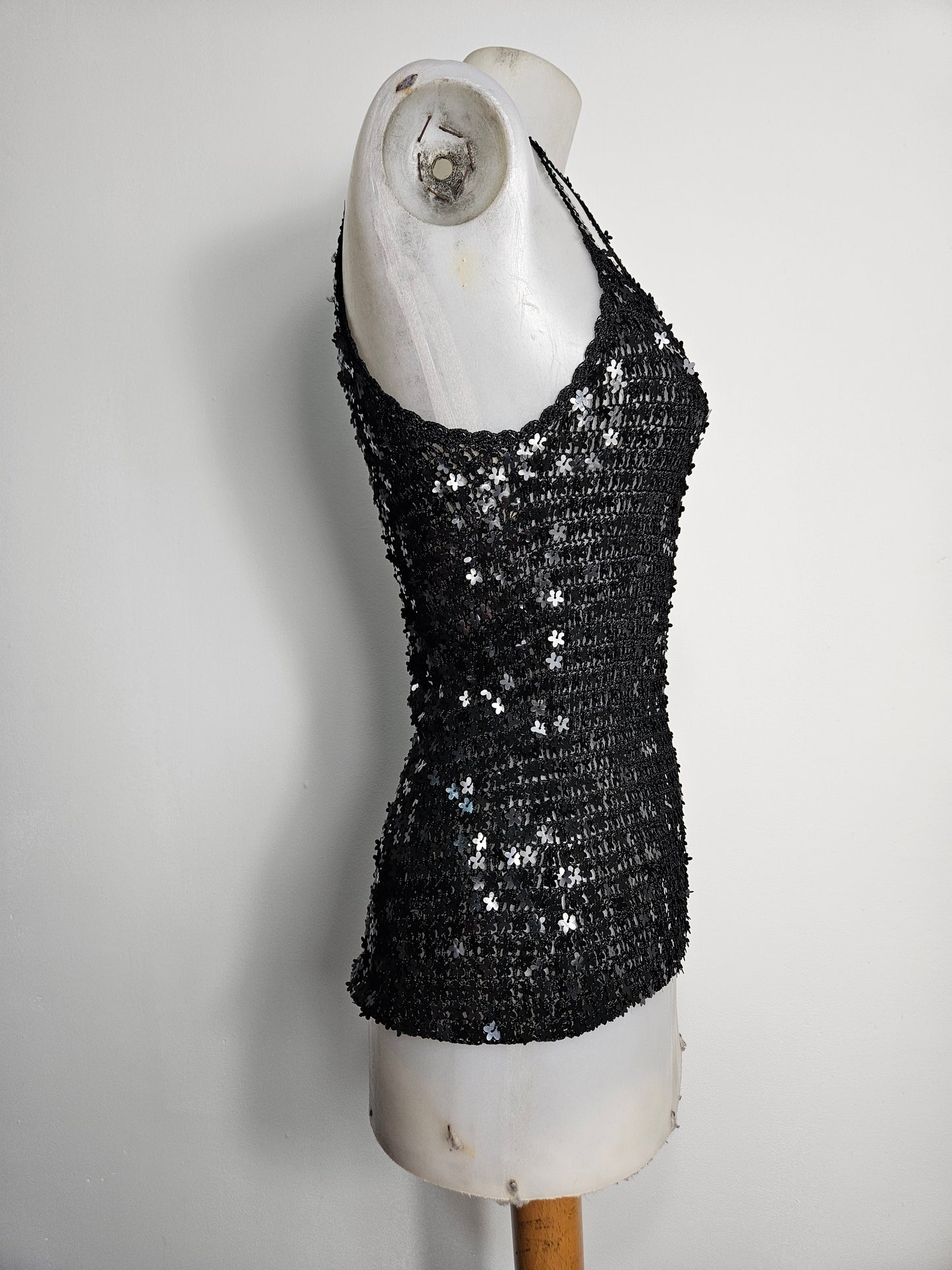Haut en crochet à sequins fleurs