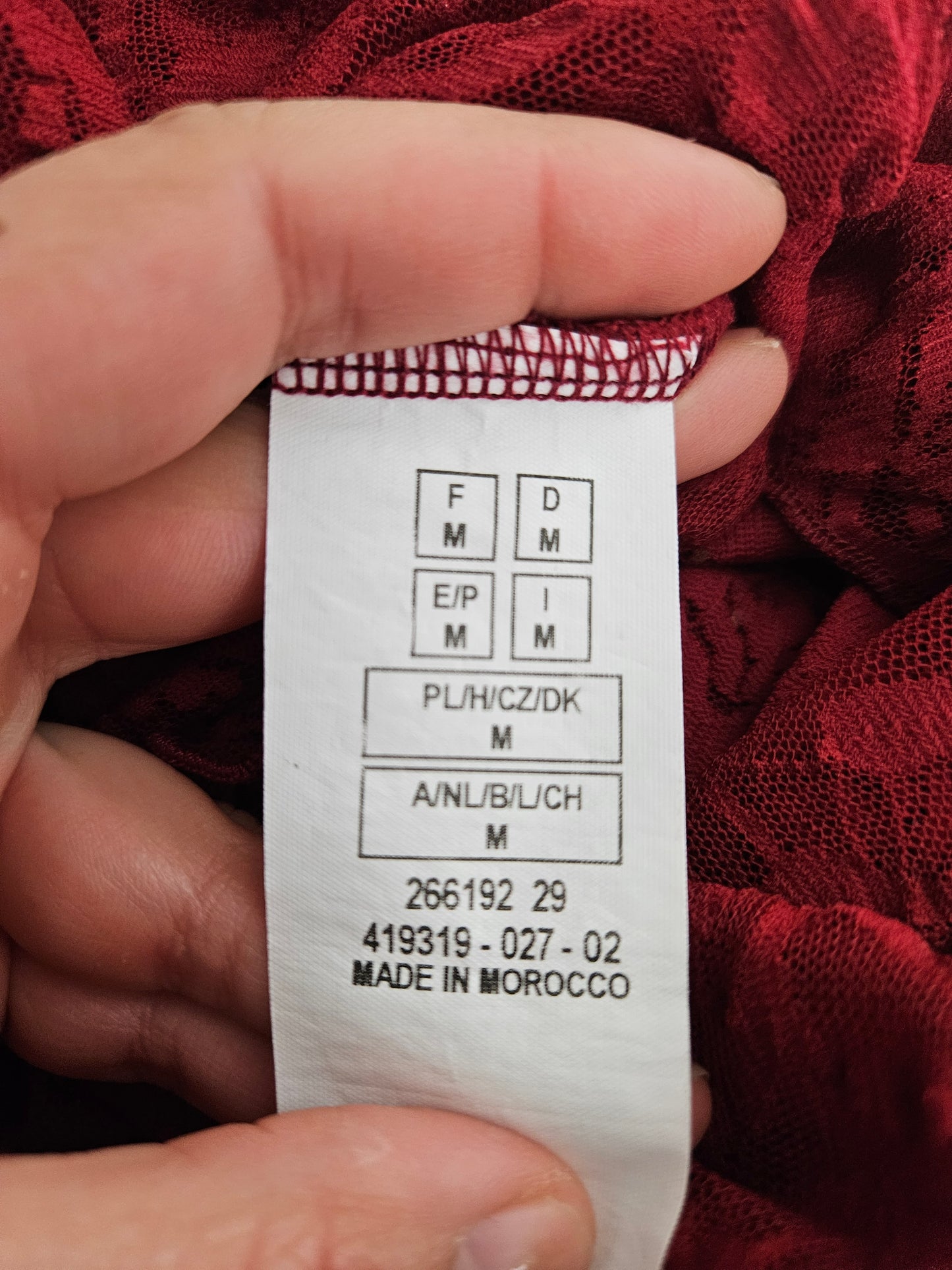 Bustier strapless en dentelle rouge