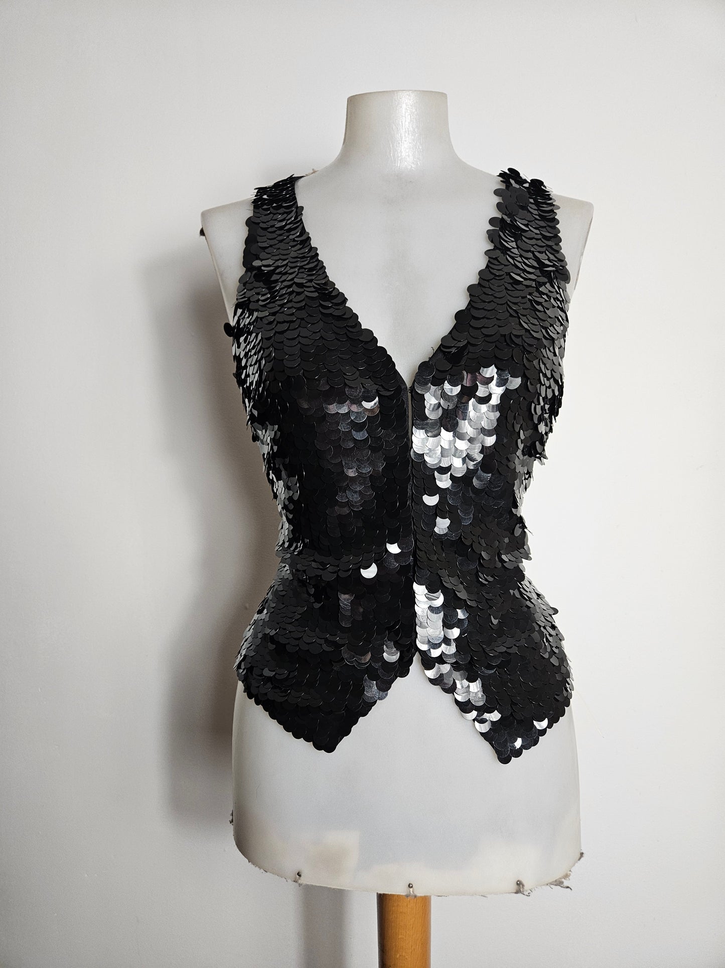 Veston brodé de sequins