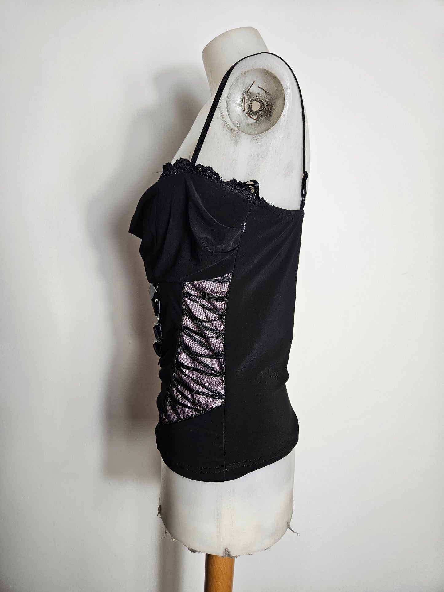 Haut à laçage noir et rose