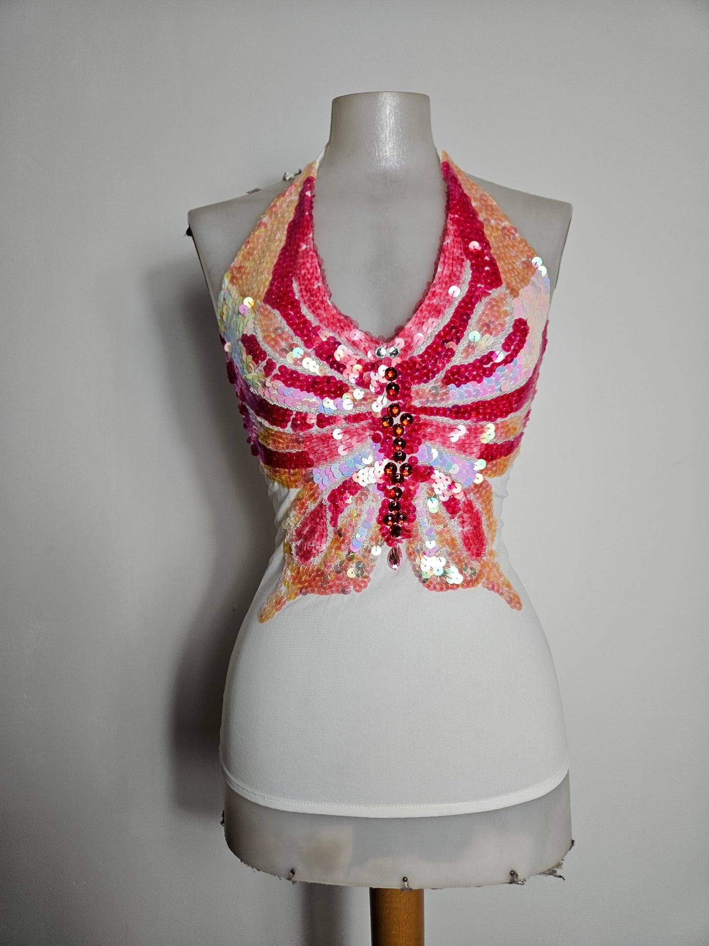 Dos nu en voile brodé de sequins