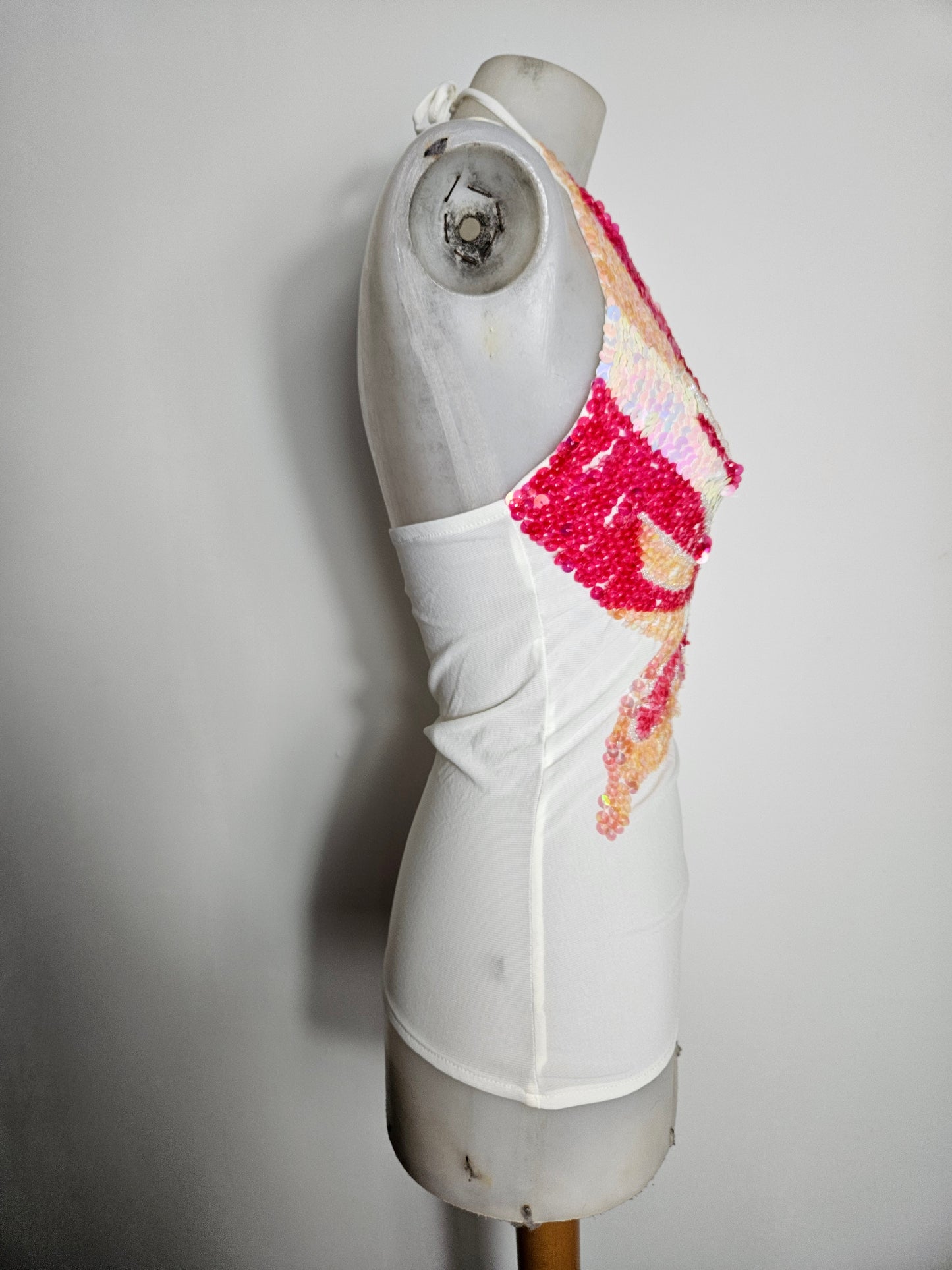 Dos nu en voile brodé de sequins