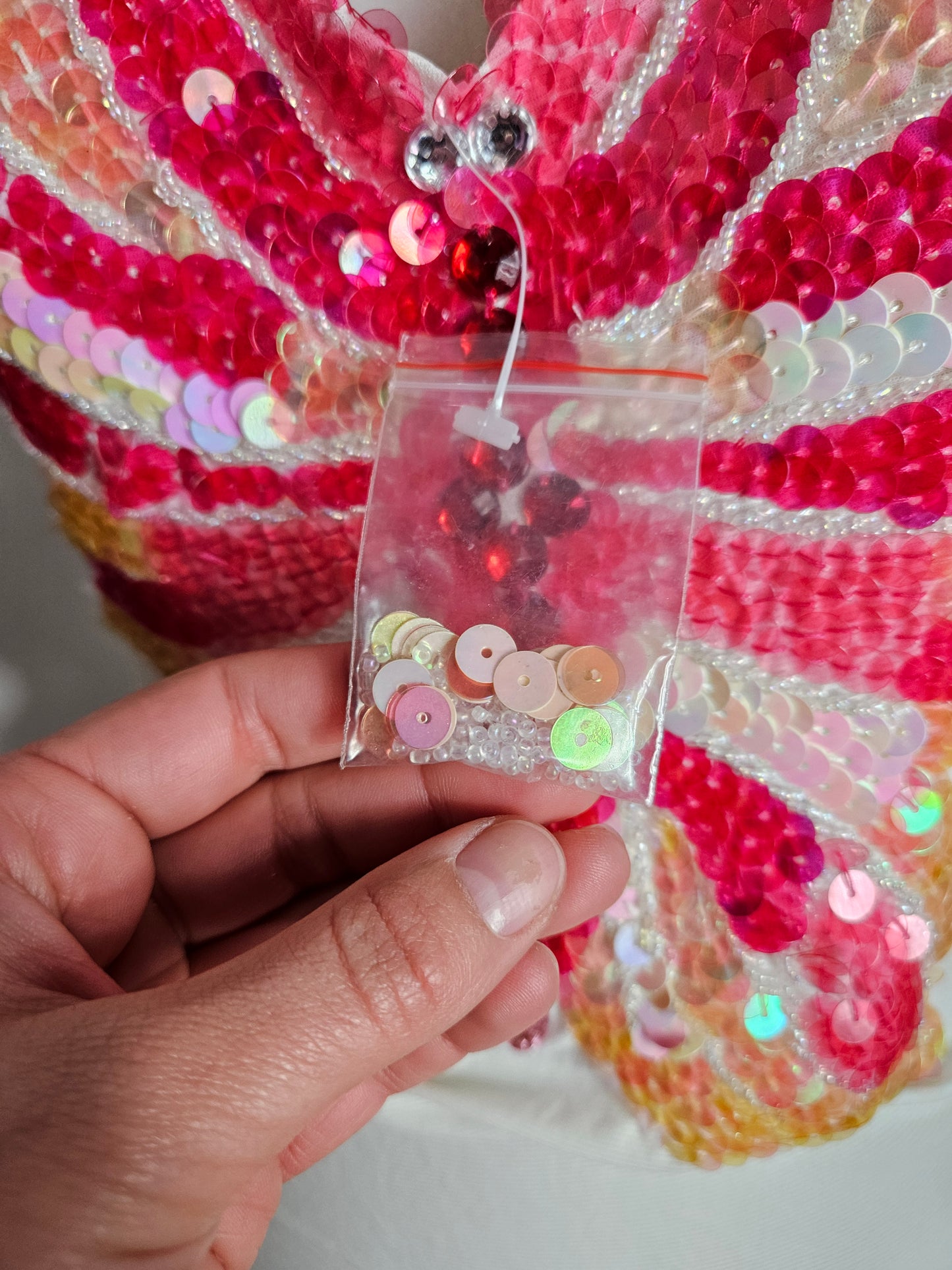 Dos nu en voile brodé de sequins