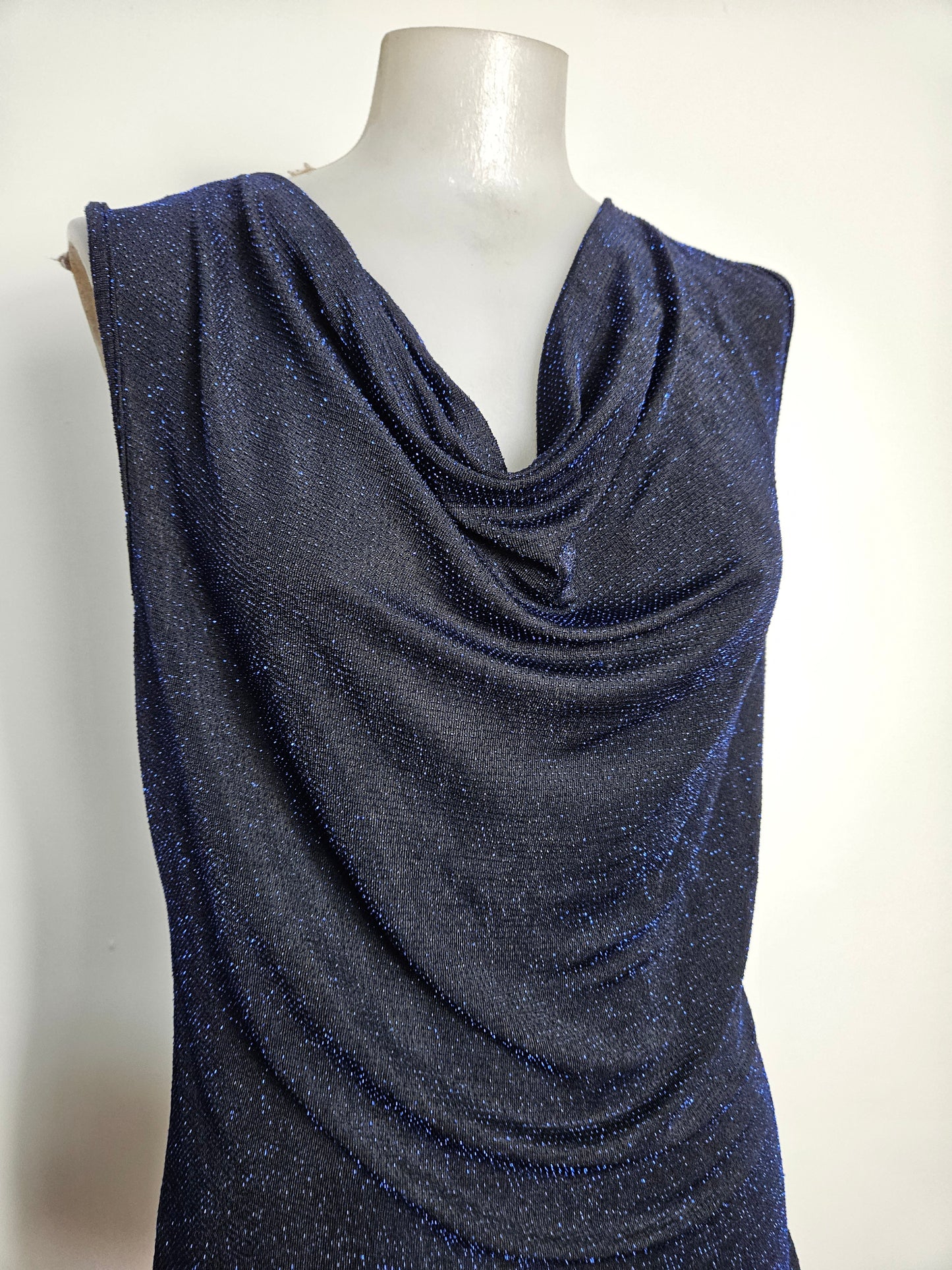 Haut col bénitier bleu