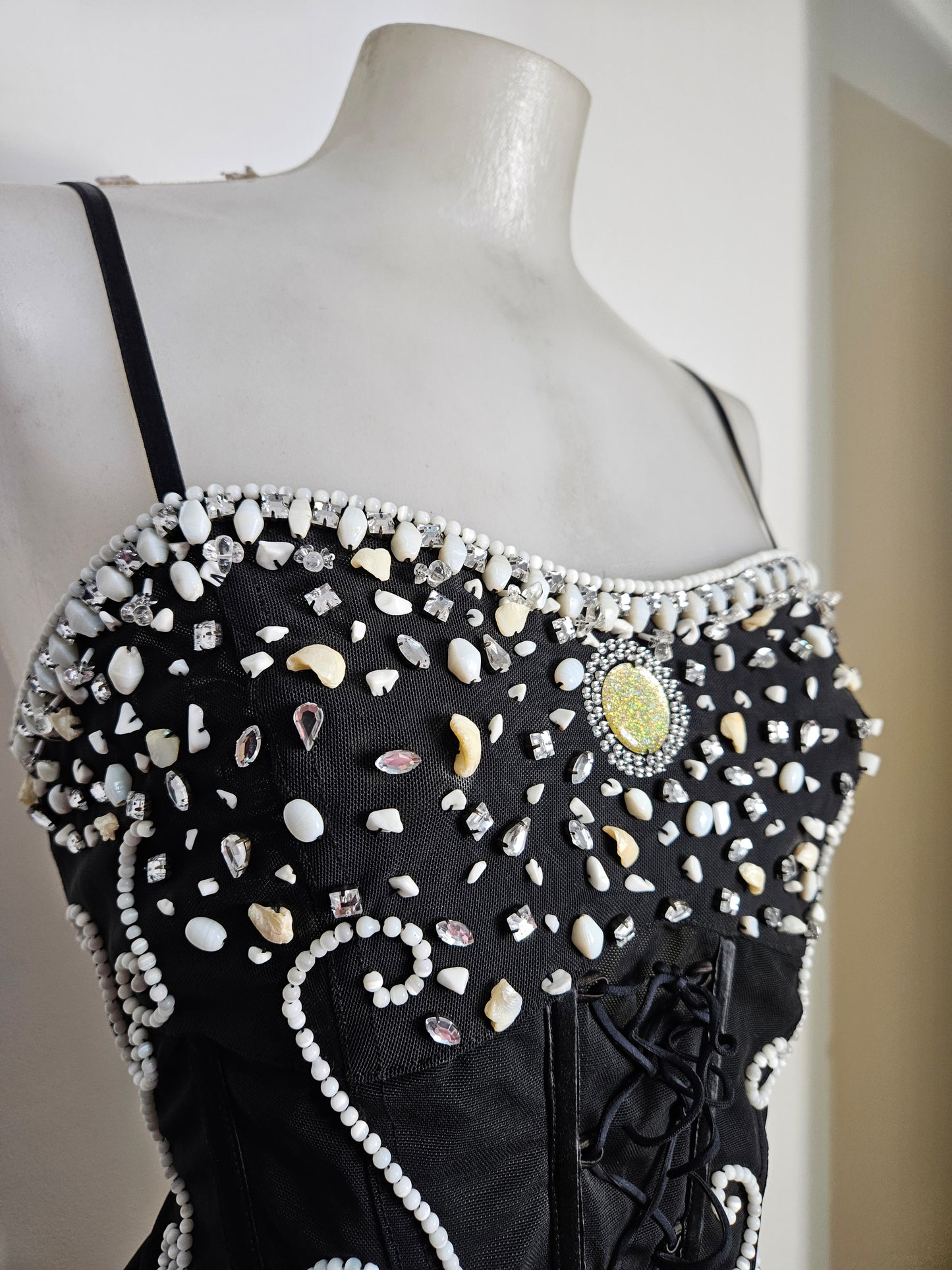 Top embroidered with pearls and stones